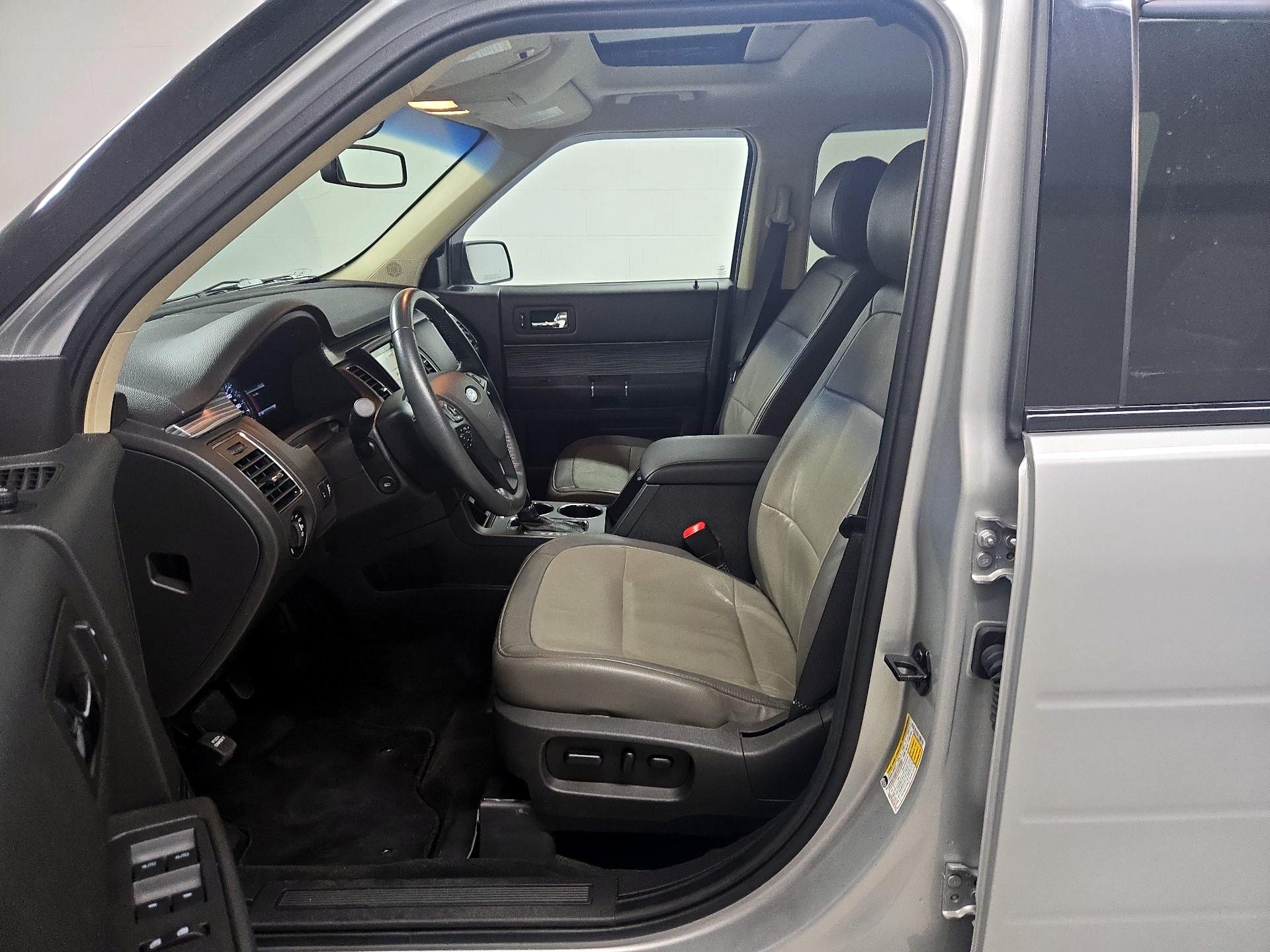 Thumbnail: 2019 Ford Flex - 11