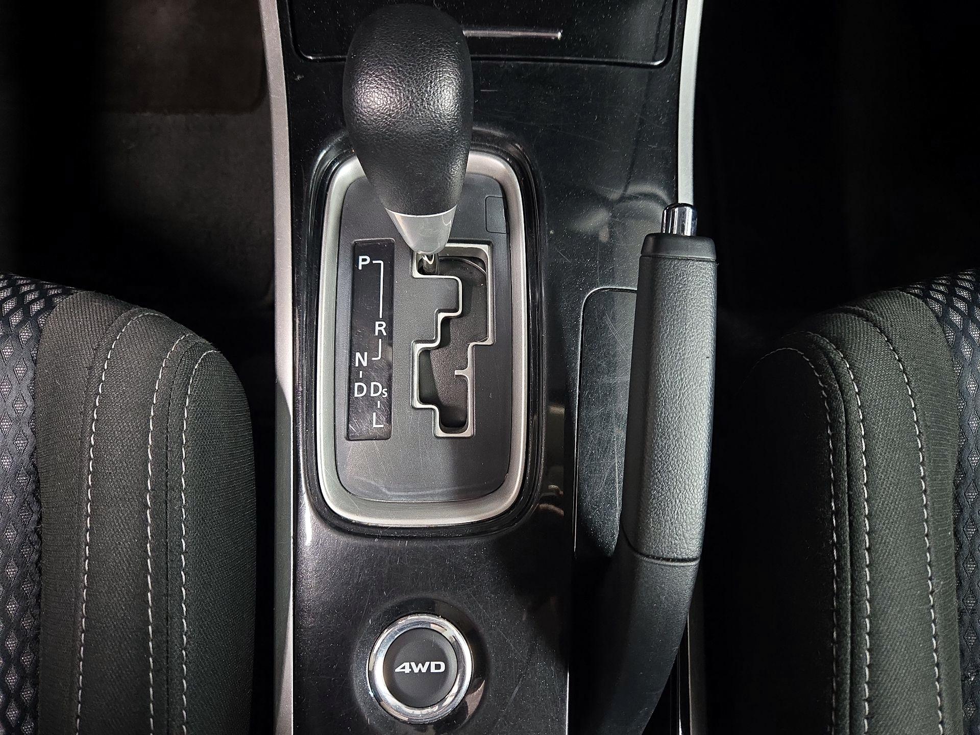 Thumbnail: 2018 Mitsubishi Outlander - 17