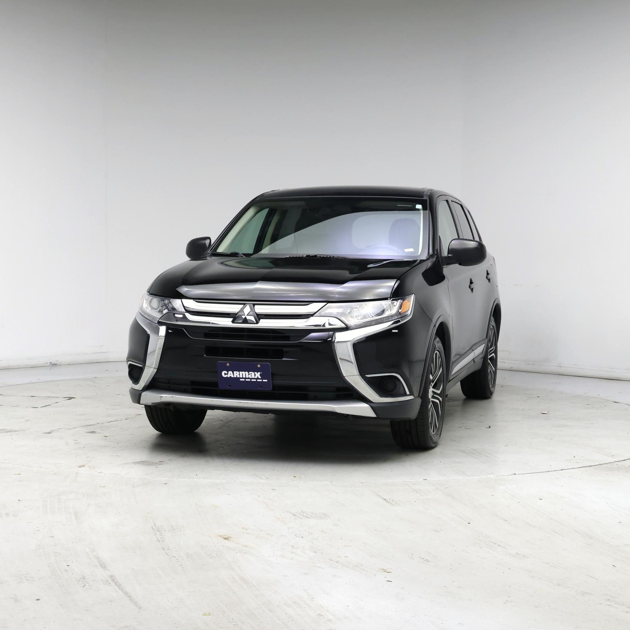 Thumbnail: 2018 Mitsubishi Outlander - 4
