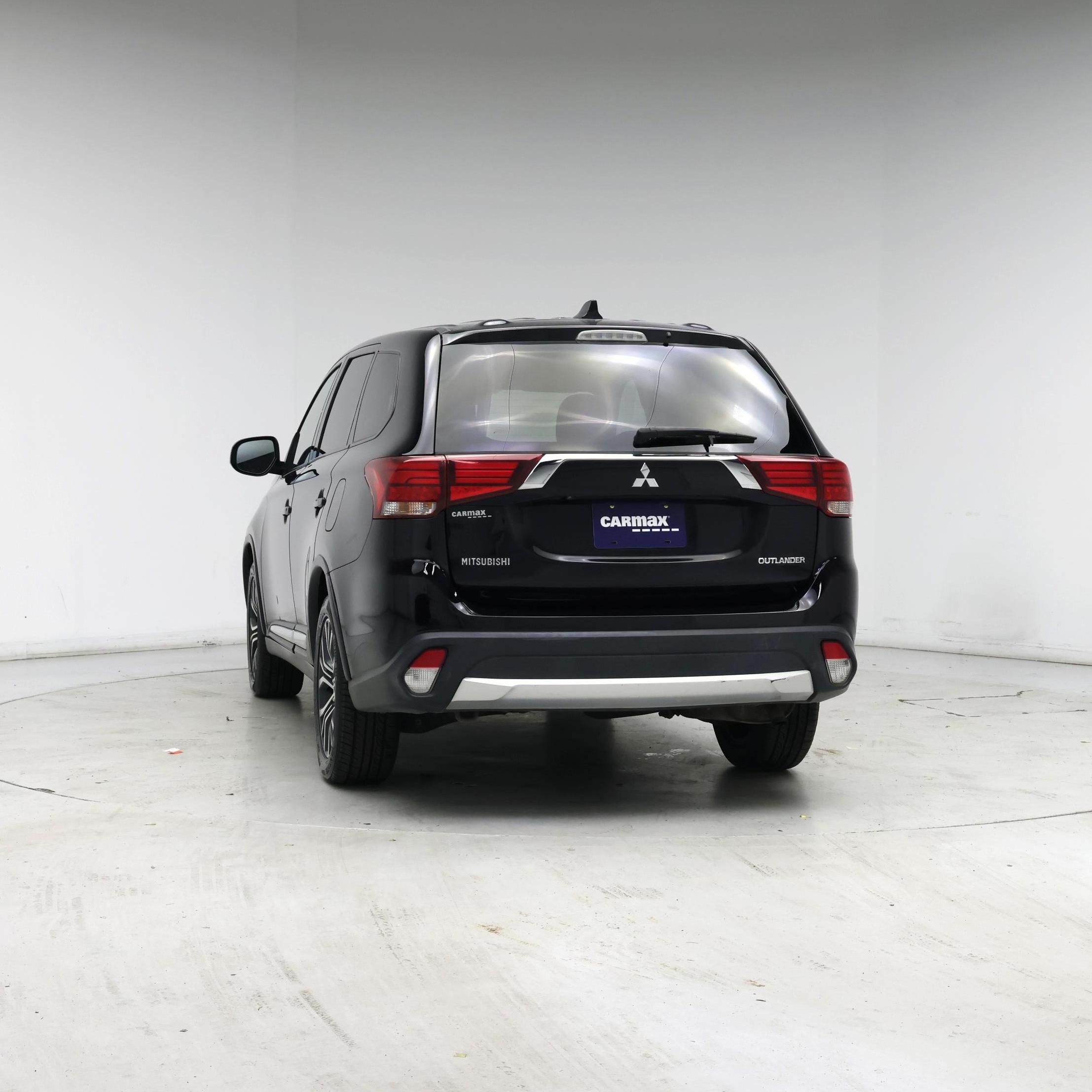 Thumbnail: 2018 Mitsubishi Outlander - 6