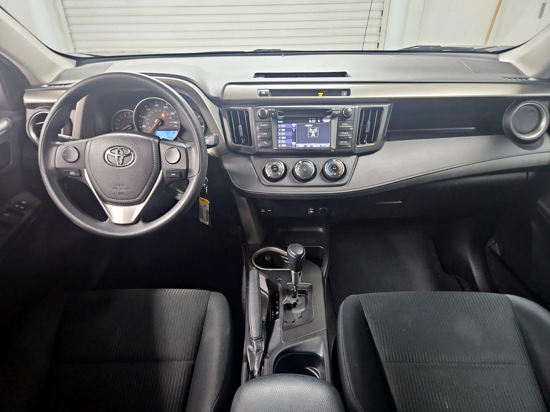Thumbnail: 2016 Toyota RAV4 - 9