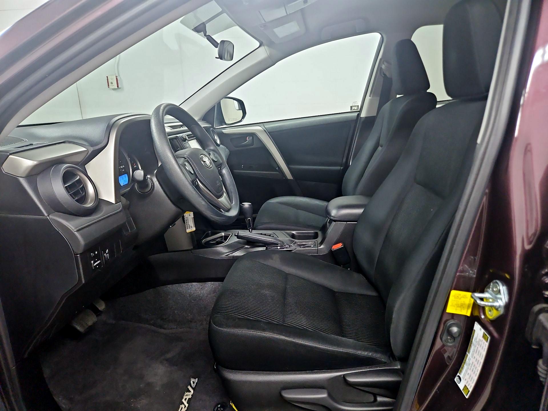 Thumbnail: 2016 Toyota RAV4 - 11