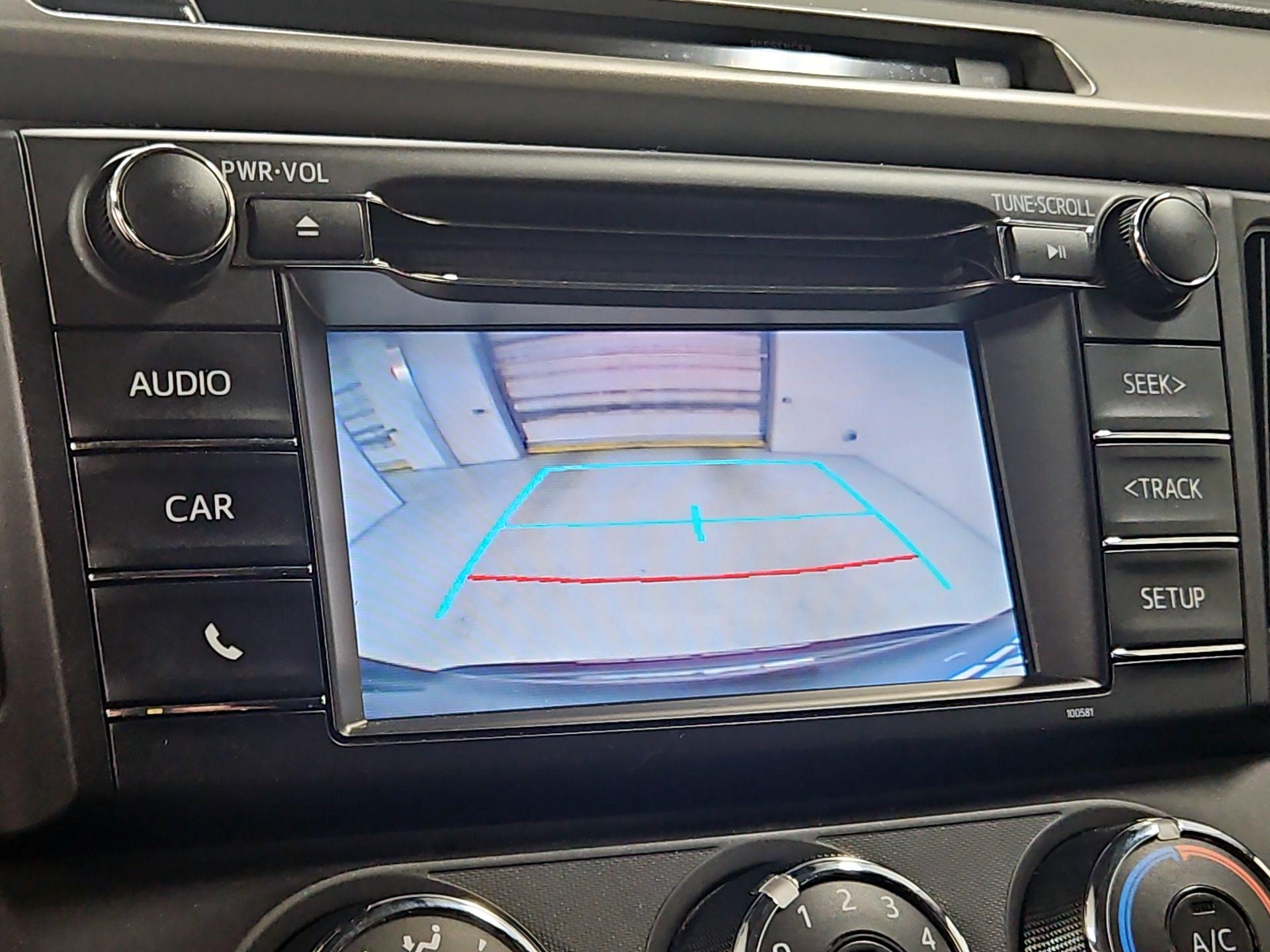 Thumbnail: 2016 Toyota RAV4 - 14