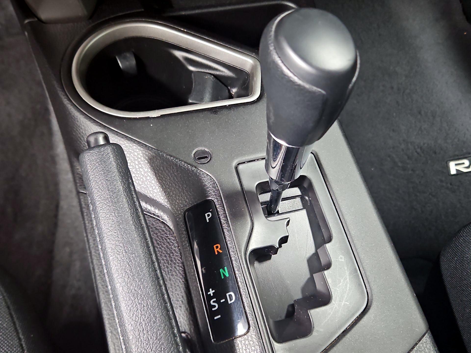 Thumbnail: 2016 Toyota RAV4 - 17