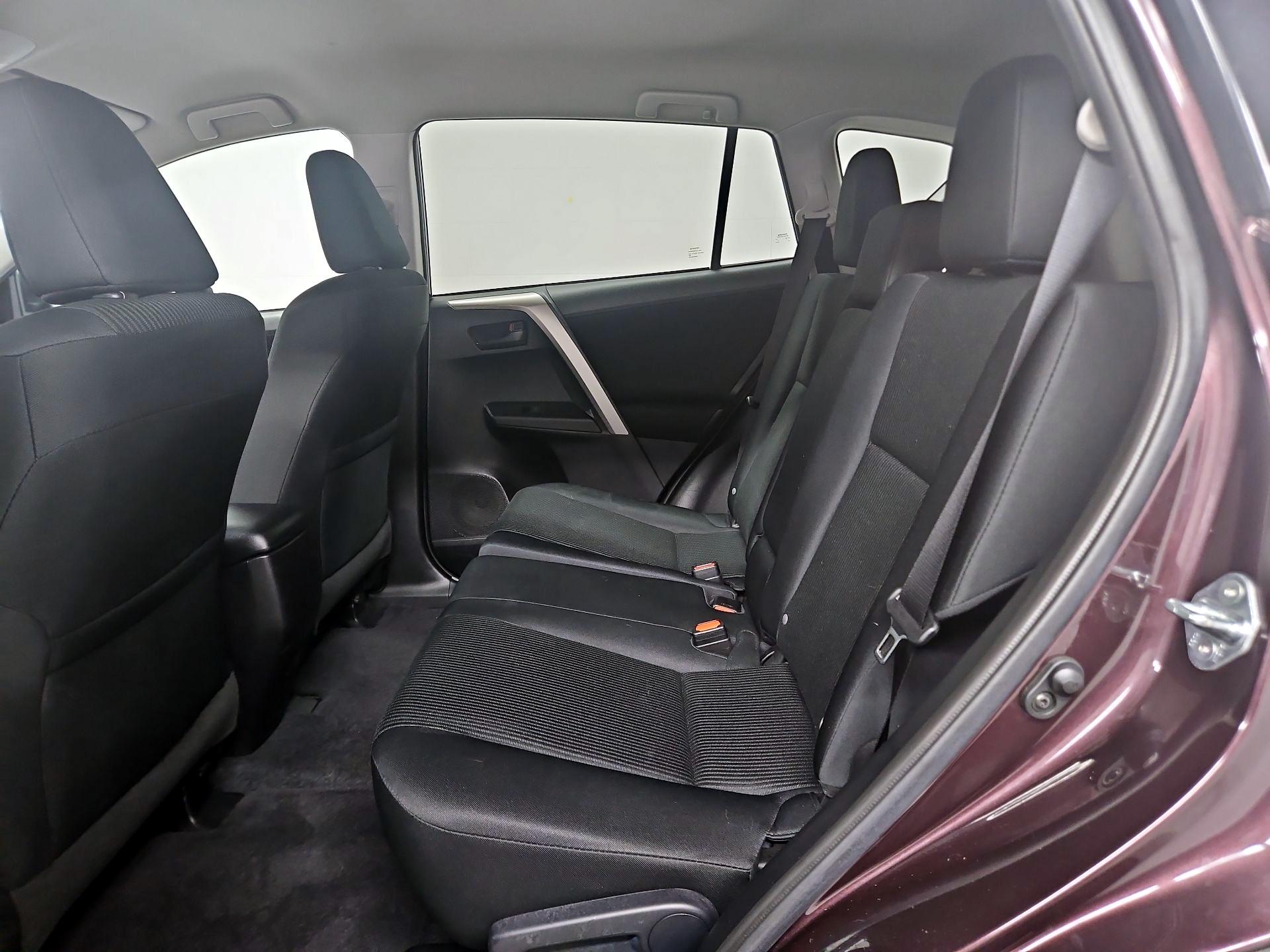 Thumbnail: 2016 Toyota RAV4 - 19