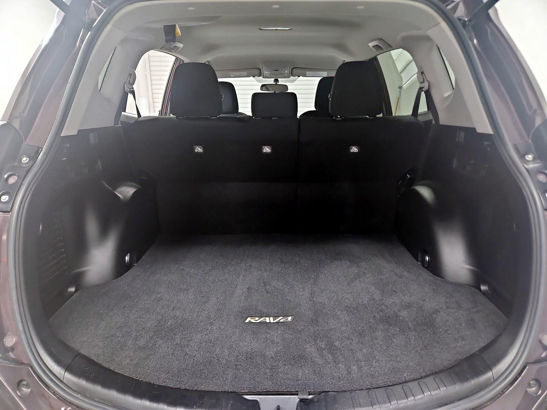 Thumbnail: 2016 Toyota RAV4 - 20