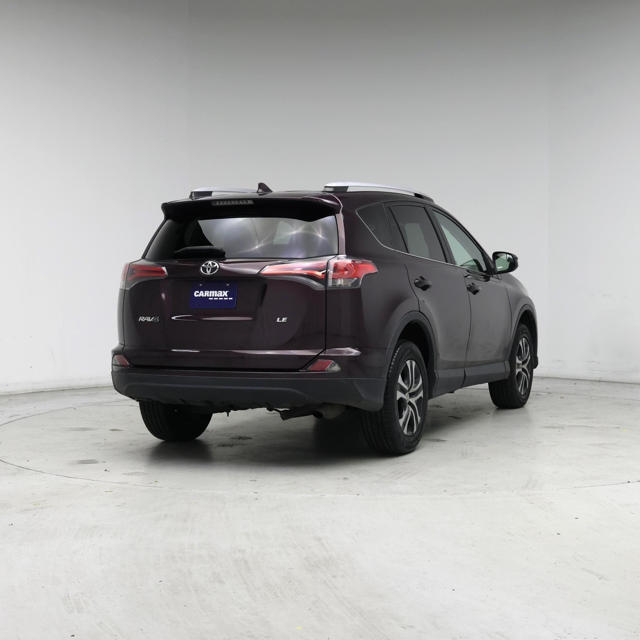Thumbnail: 2016 Toyota RAV4 - 8