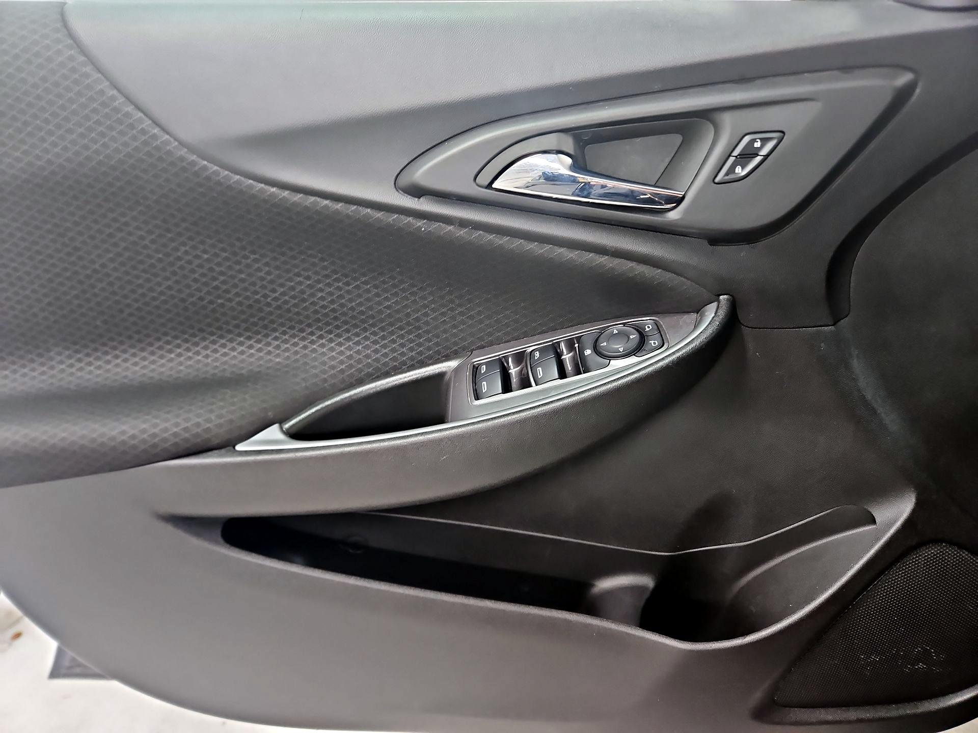 Thumbnail: 2023 Chevrolet Malibu - 12