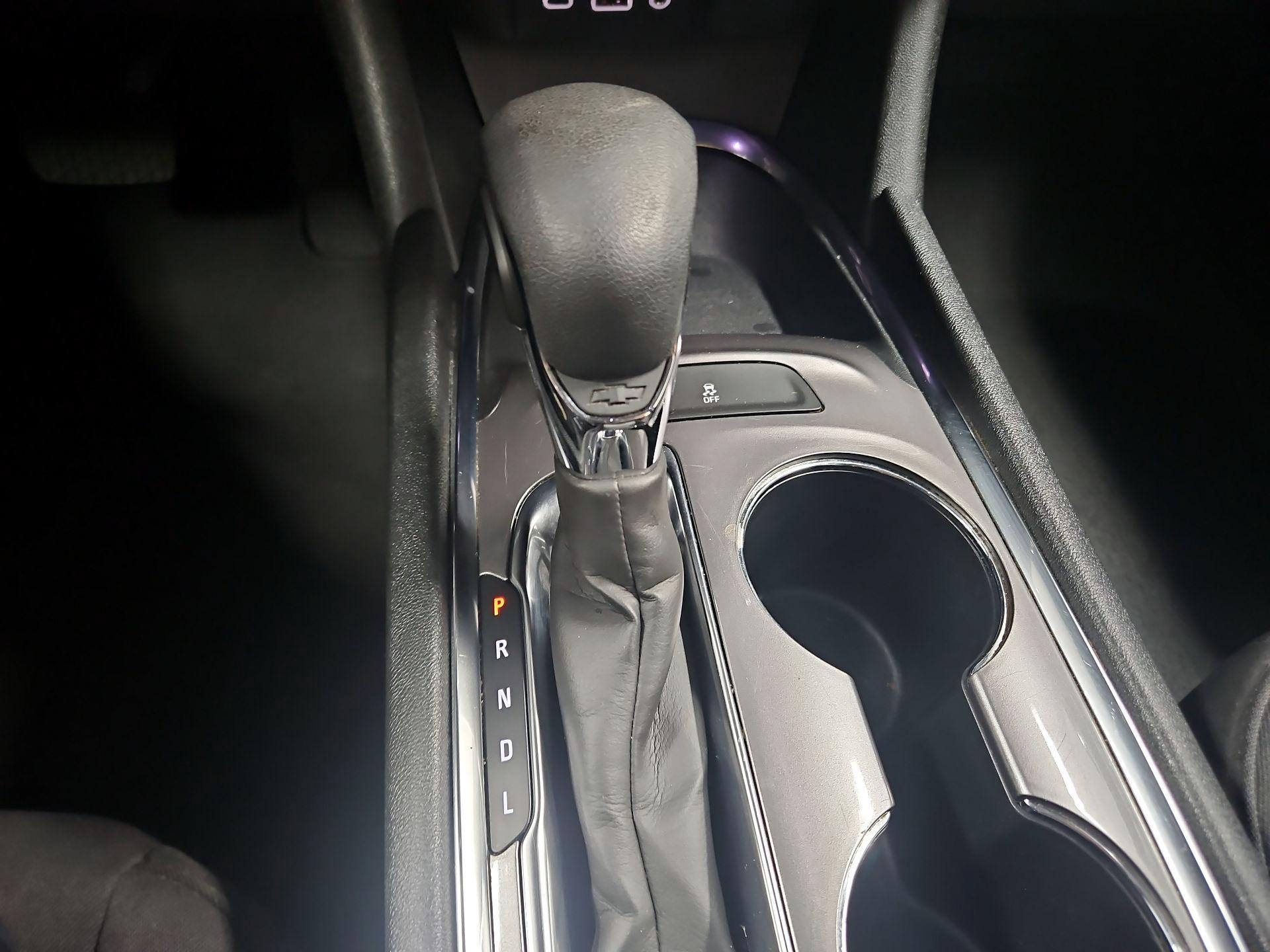 Thumbnail: 2023 Chevrolet Malibu - 17