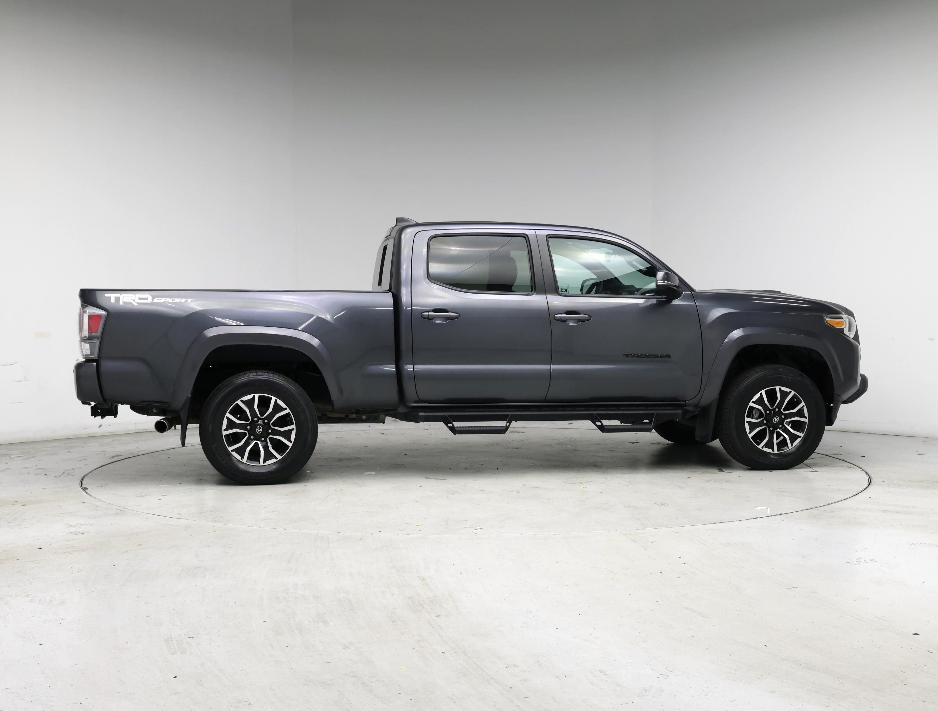 Thumbnail: 2020 Toyota Tacoma - 7