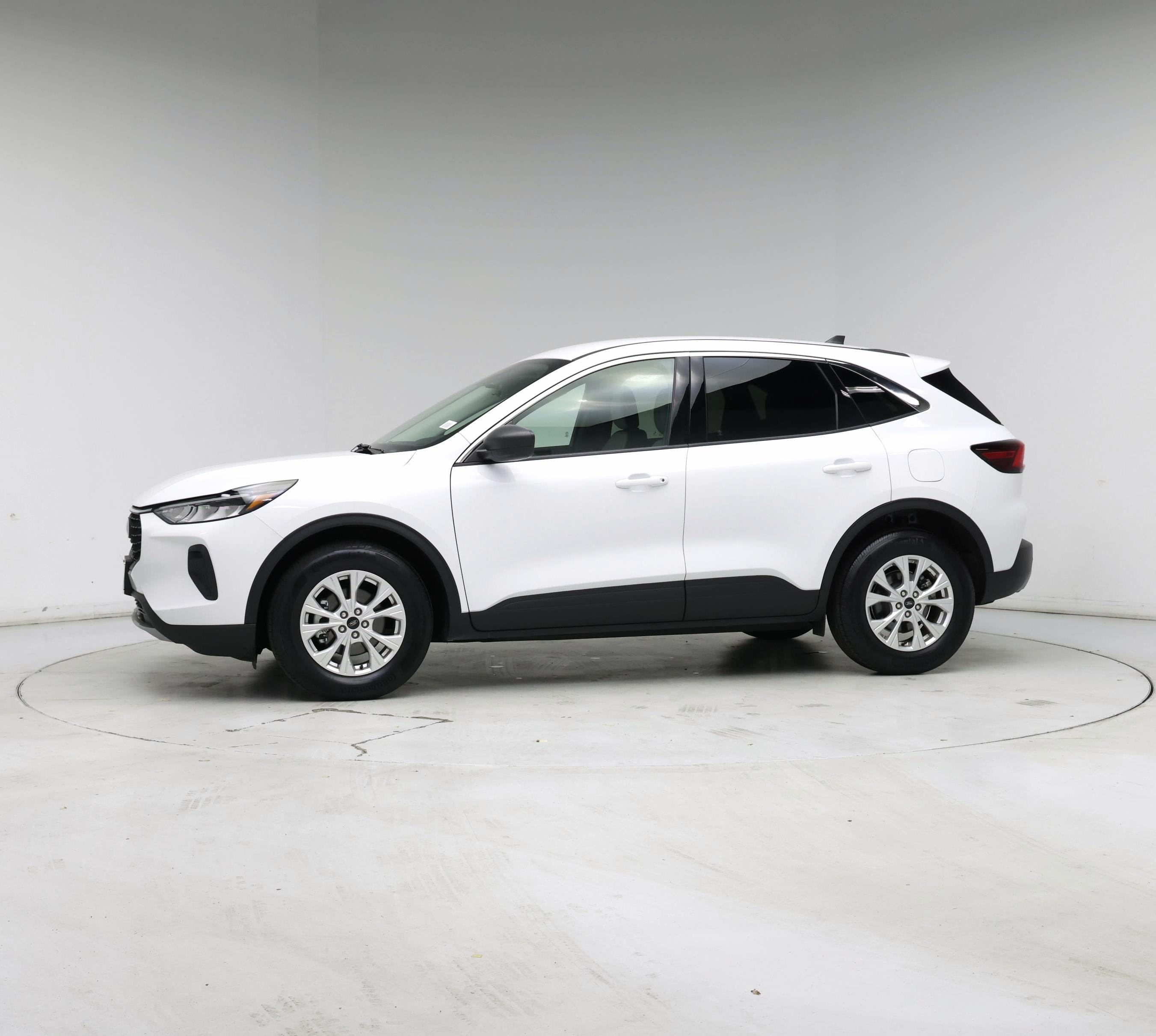 Thumbnail: 2023 Ford Escape - 3
