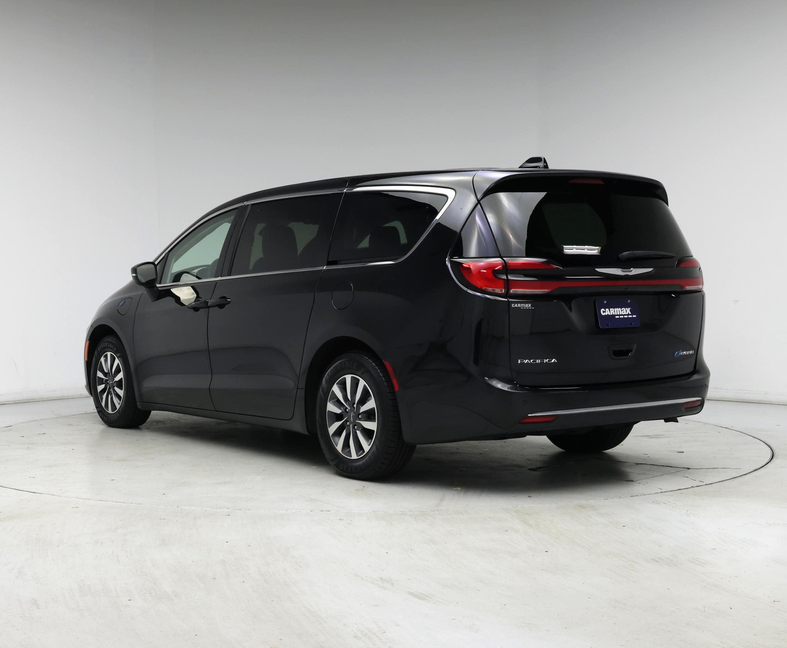 Thumbnail: 2023 Chrysler Pacifica - 2