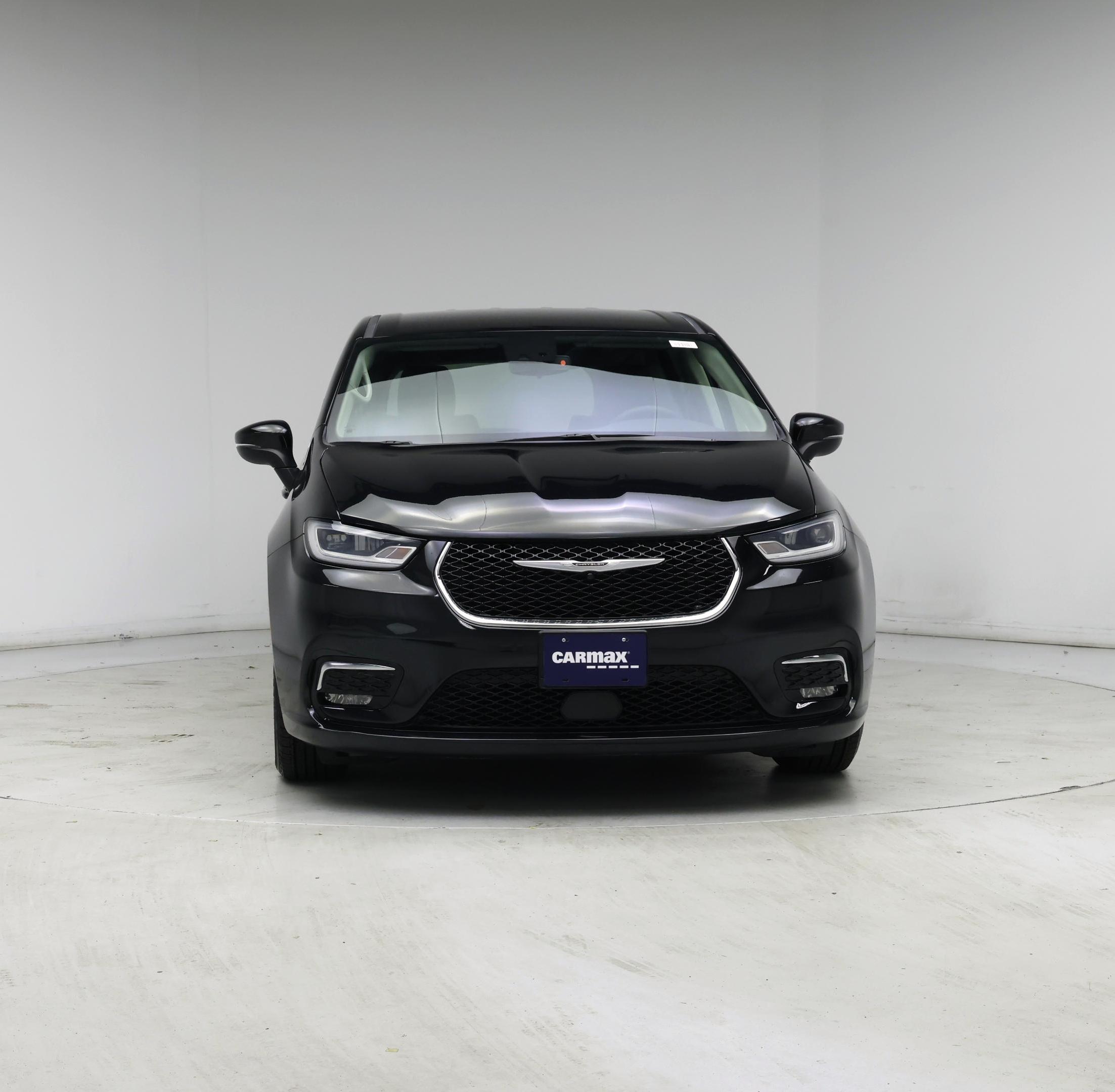 Thumbnail: 2023 Chrysler Pacifica - 5