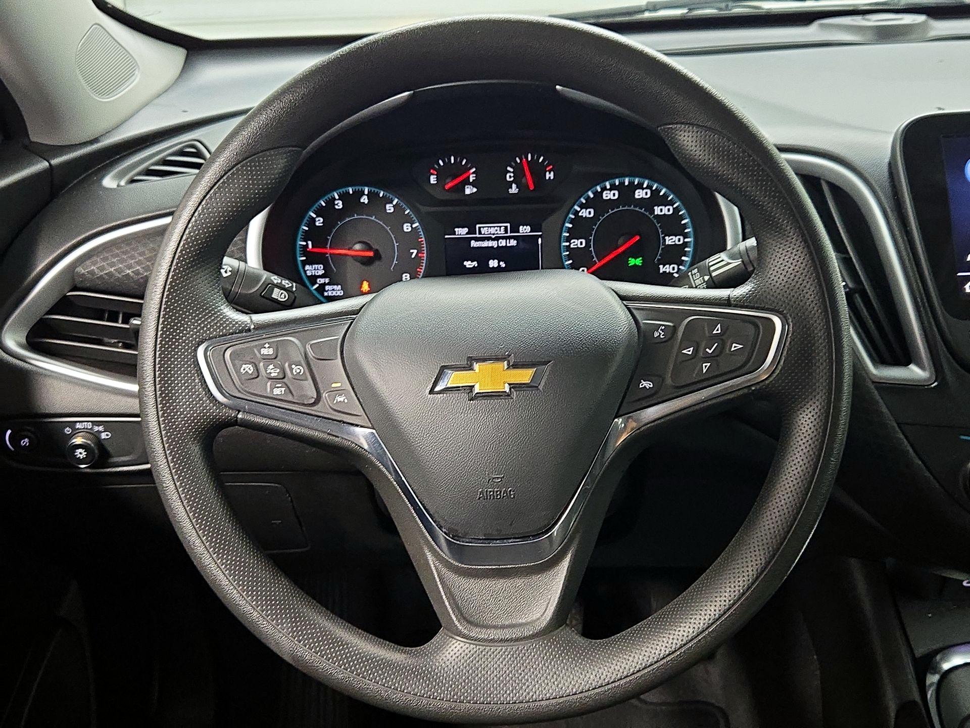 Thumbnail: 2023 Chevrolet Malibu - 10