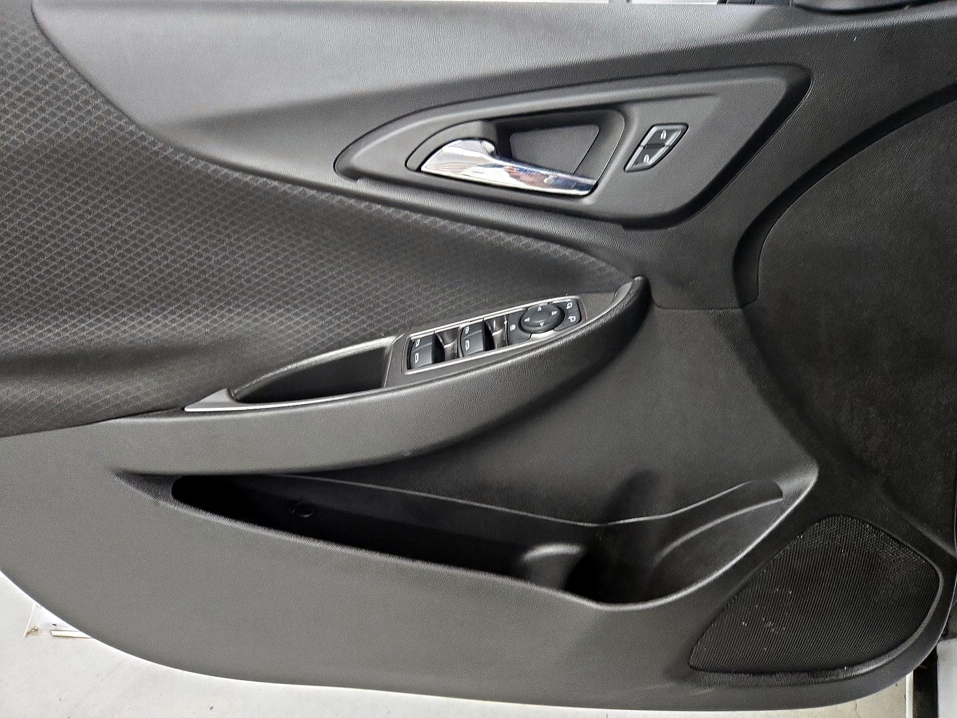 Thumbnail: 2023 Chevrolet Malibu - 12