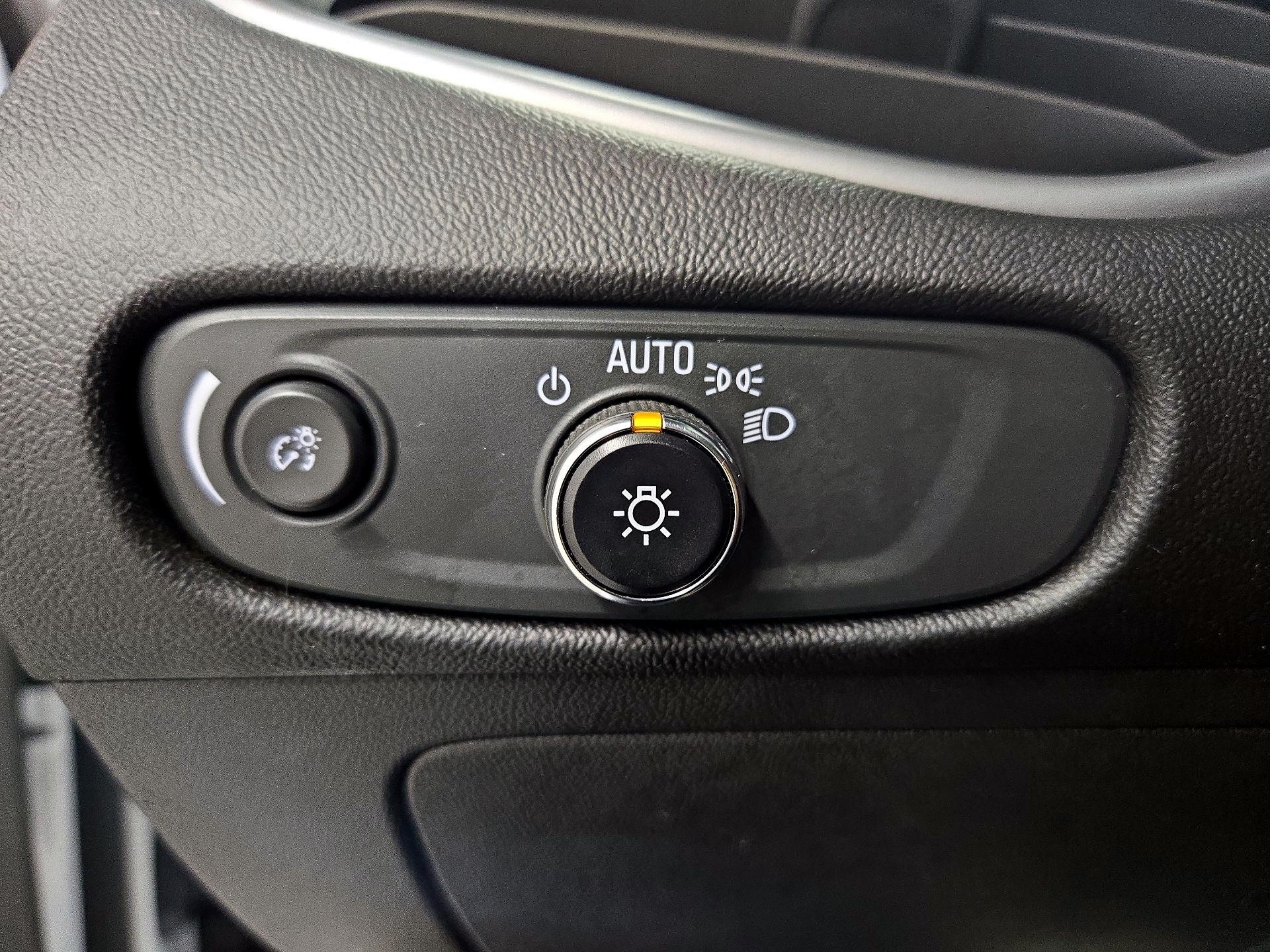 Thumbnail: 2023 Chevrolet Malibu - 13