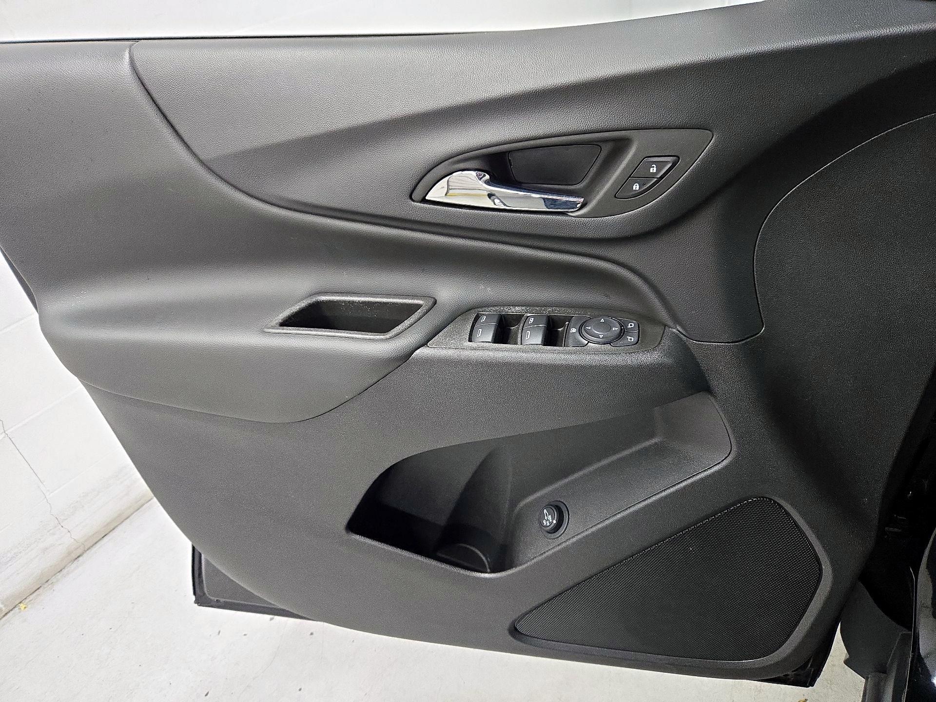 Thumbnail: 2023 Chevrolet Equinox - 12