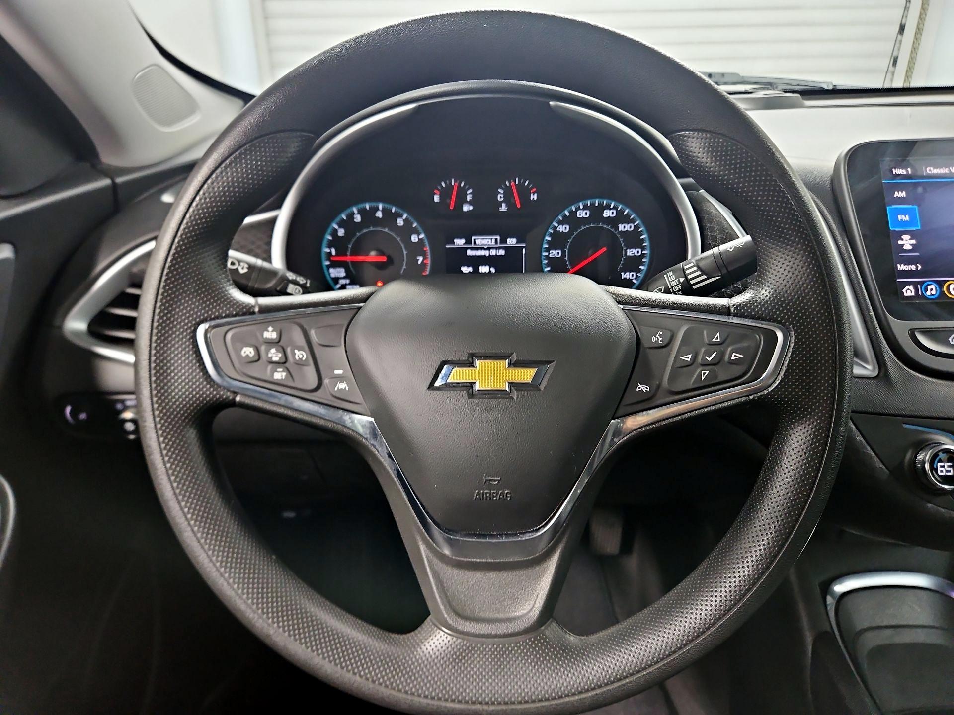 Thumbnail: 2023 Chevrolet Malibu - 10