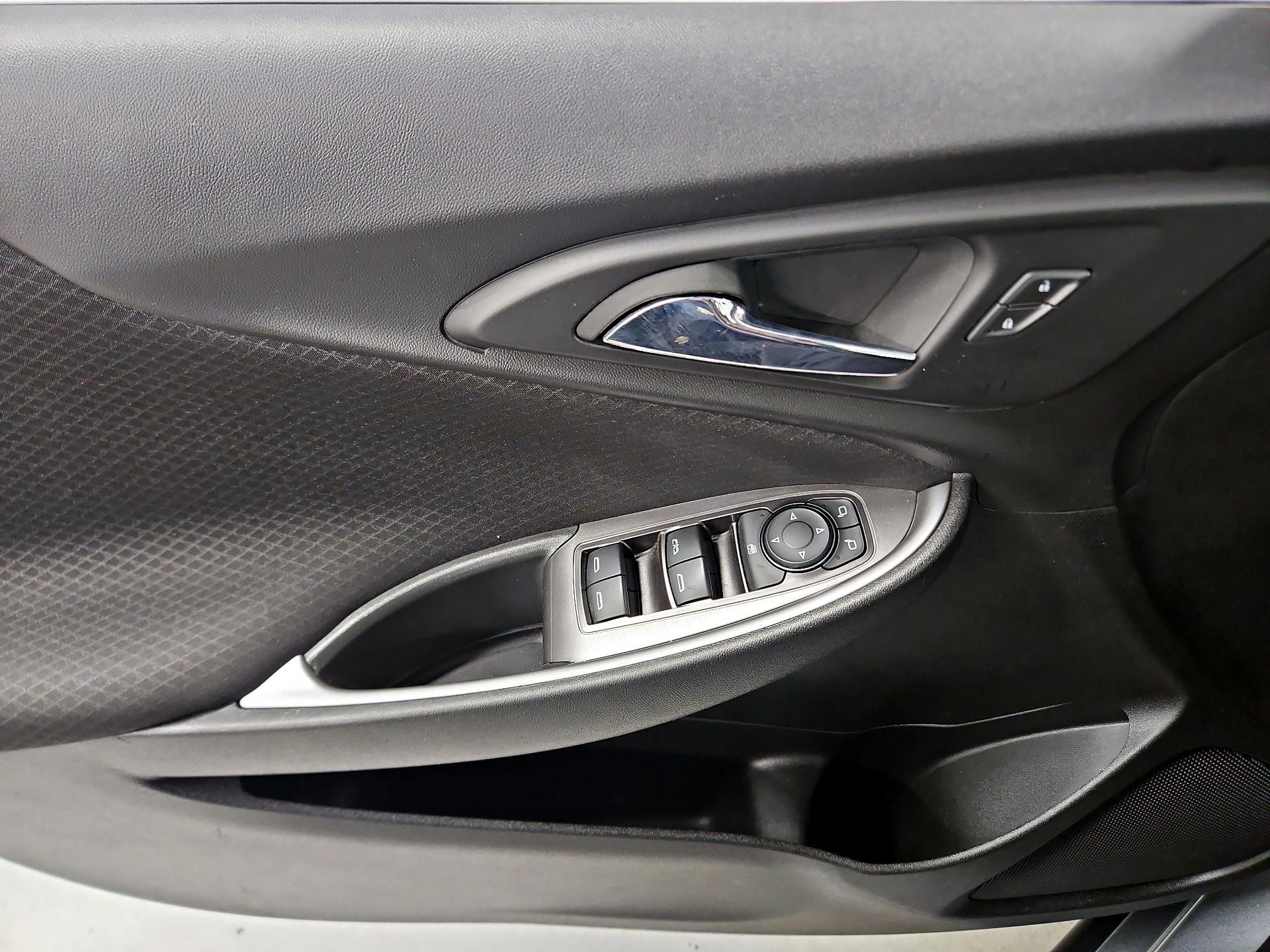 Thumbnail: 2023 Chevrolet Malibu - 12