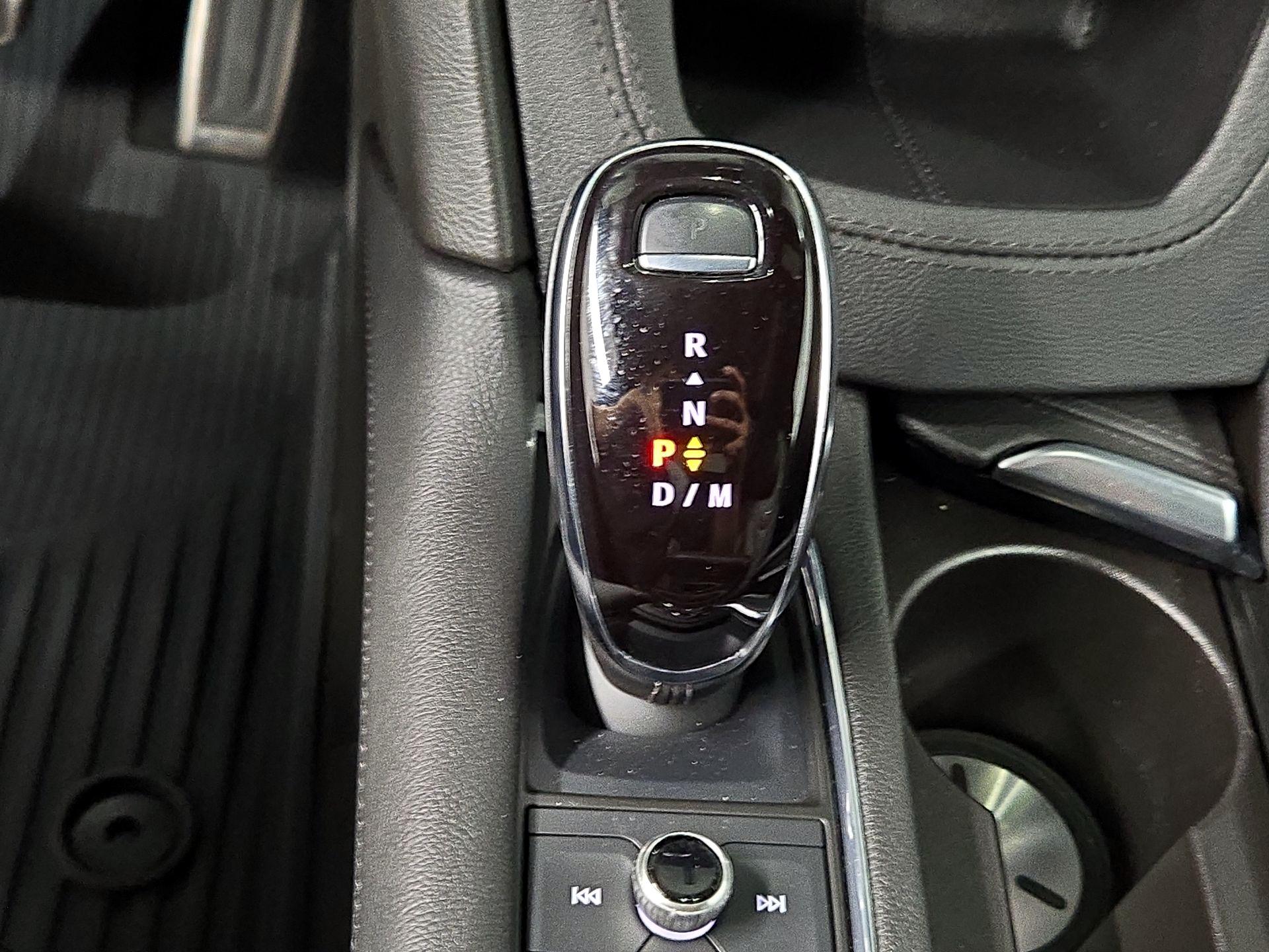 Thumbnail: 2022 Cadillac XT6 - 17