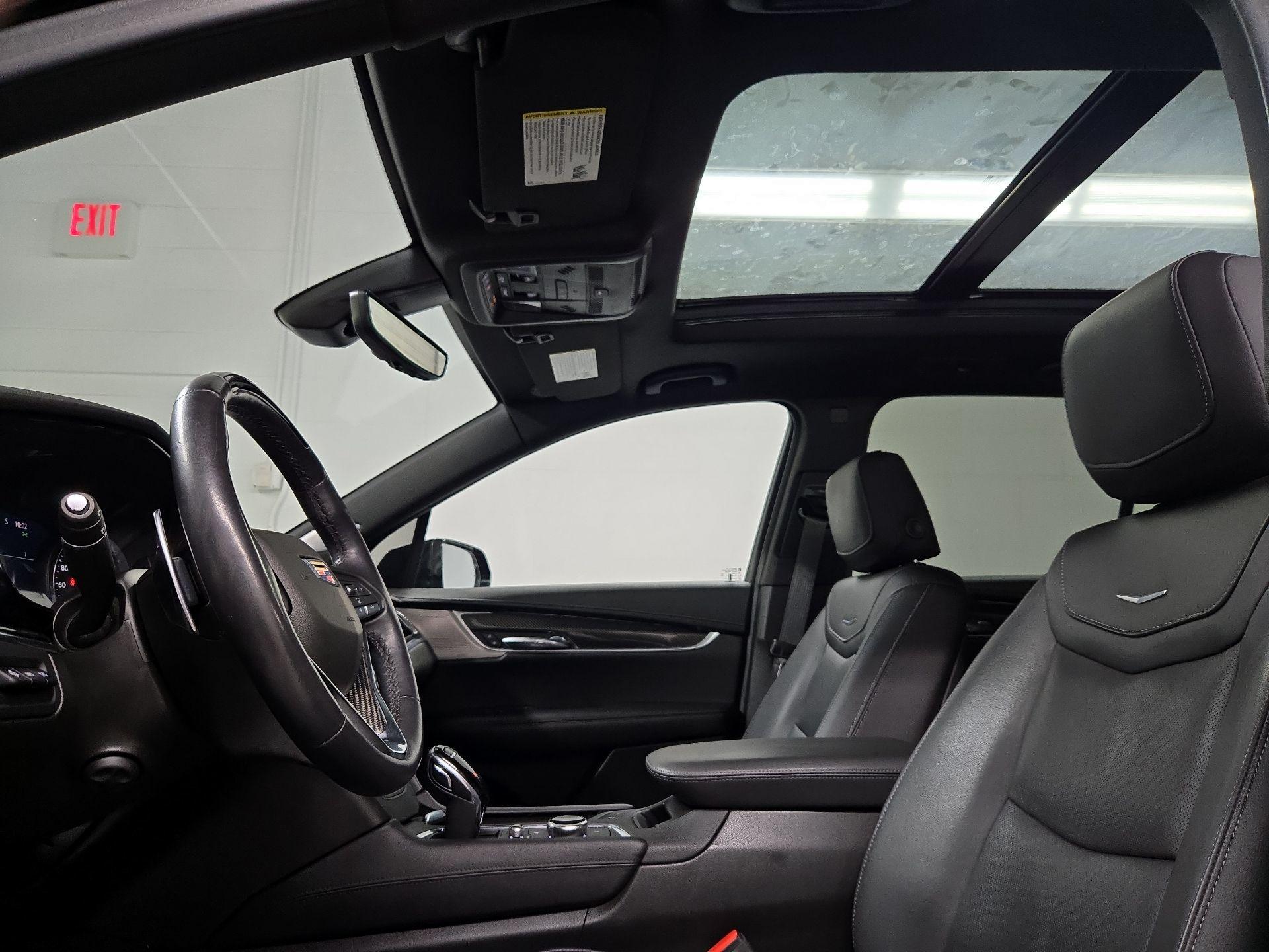 Thumbnail: 2022 Cadillac XT6 - 19