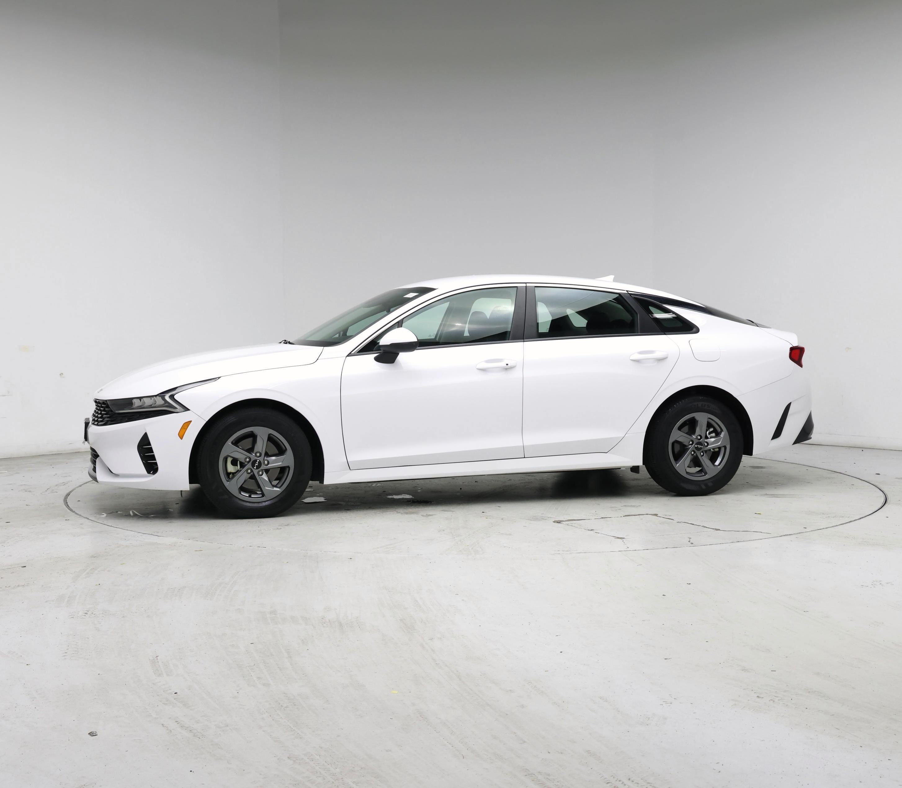 Thumbnail: 2023 Kia K5 - 3