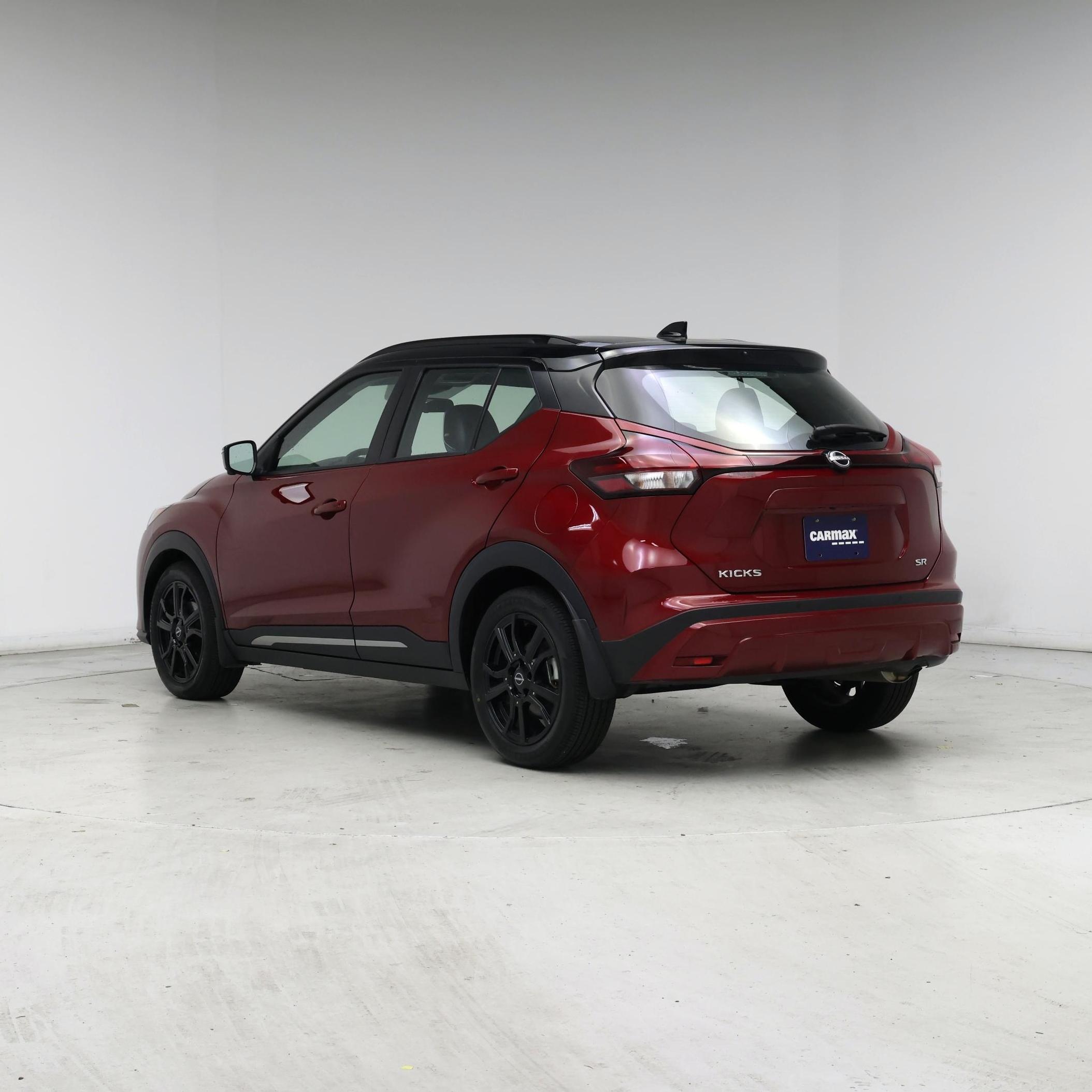 Thumbnail: 2023 Nissan Kicks - 2