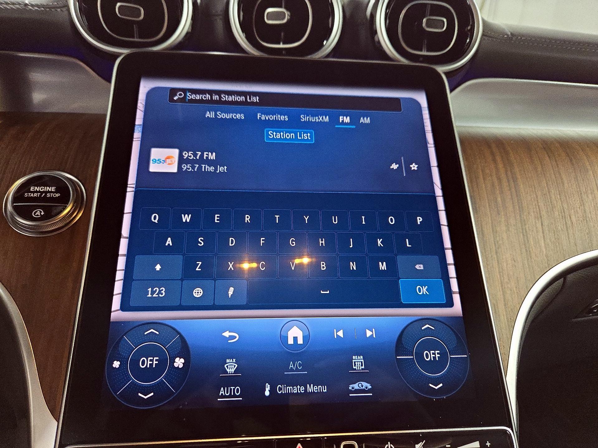 Thumbnail: 2023 Mercedes-Benz GLC - 16