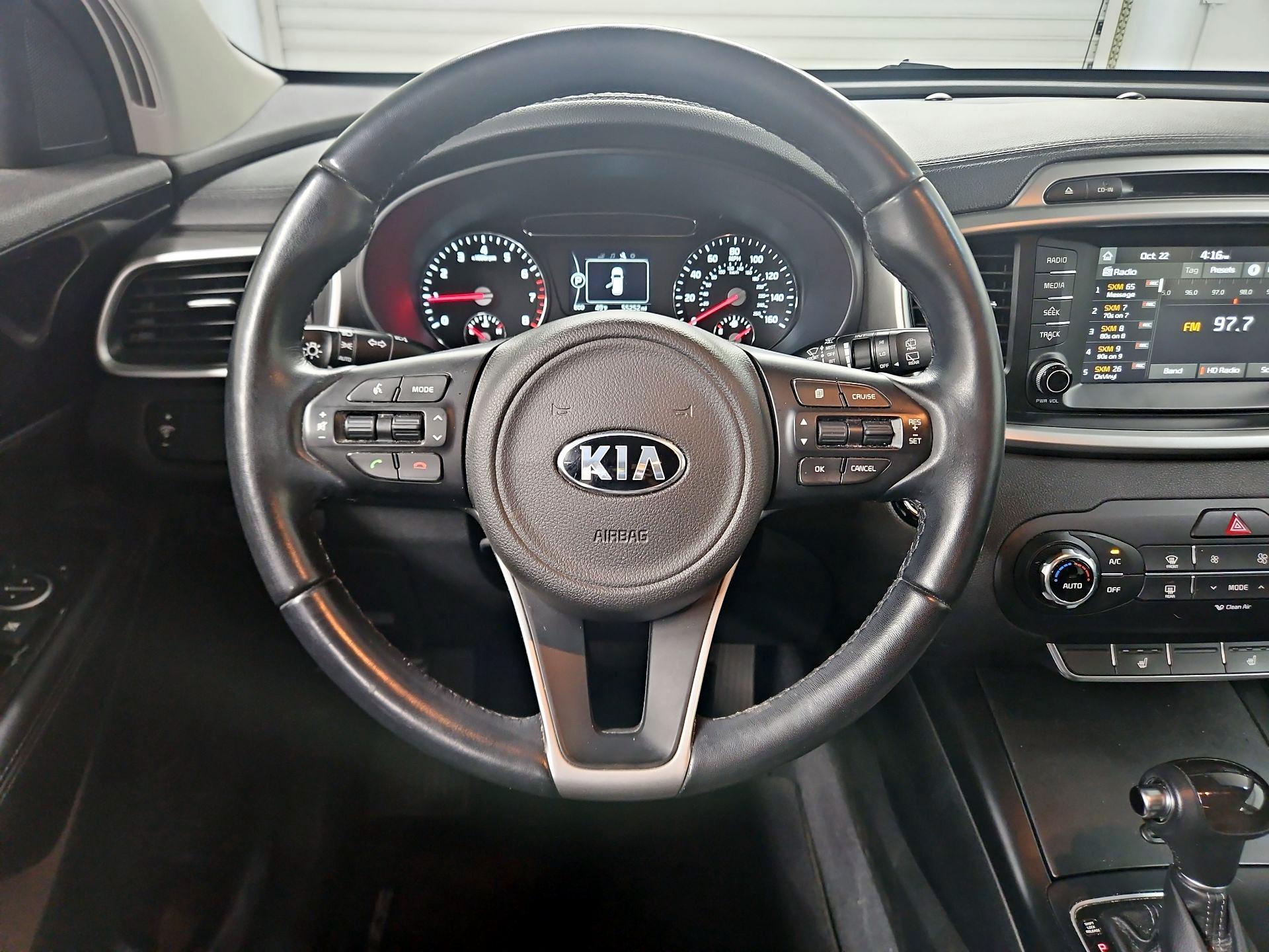 Thumbnail: 2017 Kia Sorento - 10