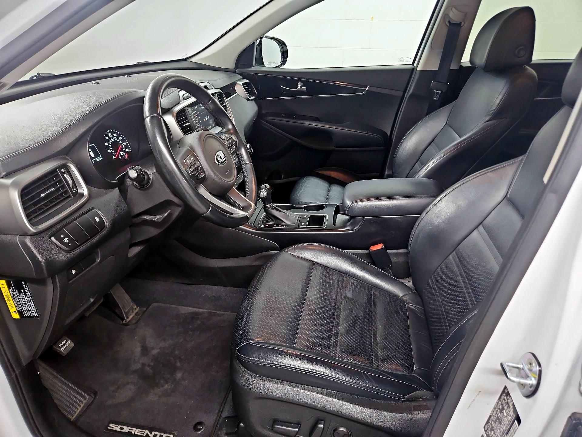Thumbnail: 2017 Kia Sorento - 11