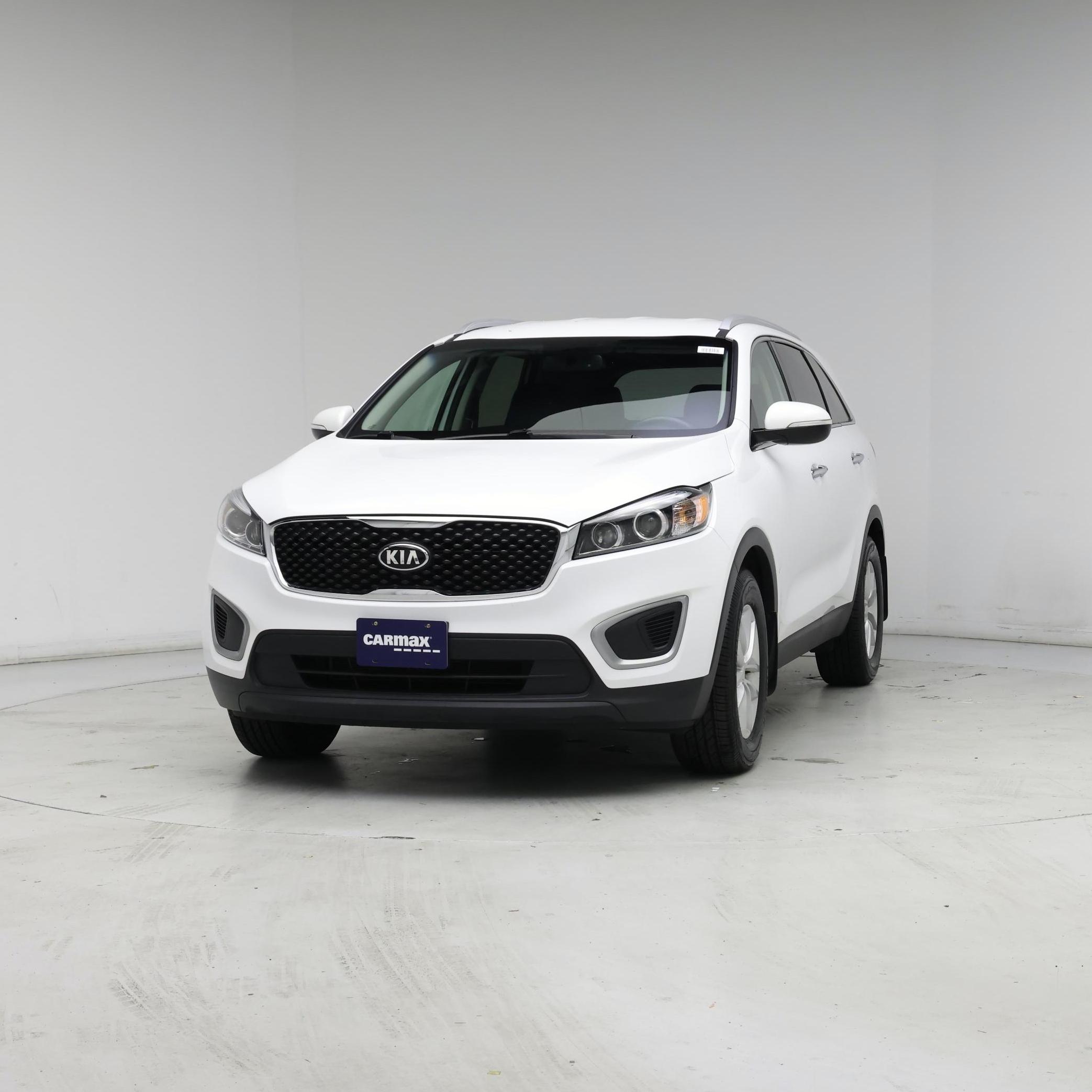 Thumbnail: 2017 Kia Sorento - 4