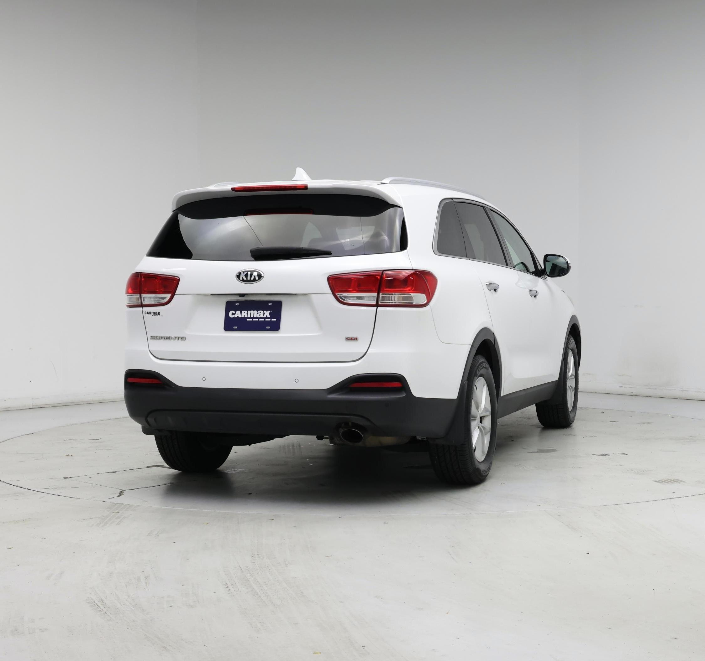 Thumbnail: 2017 Kia Sorento - 8