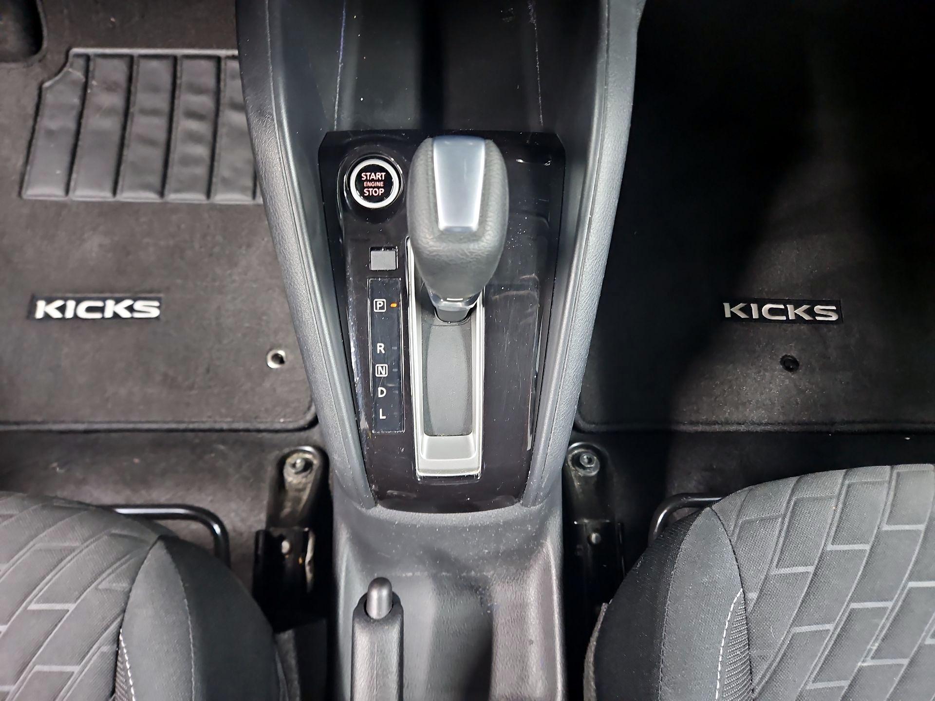 Thumbnail: 2021 Nissan Kicks - 17