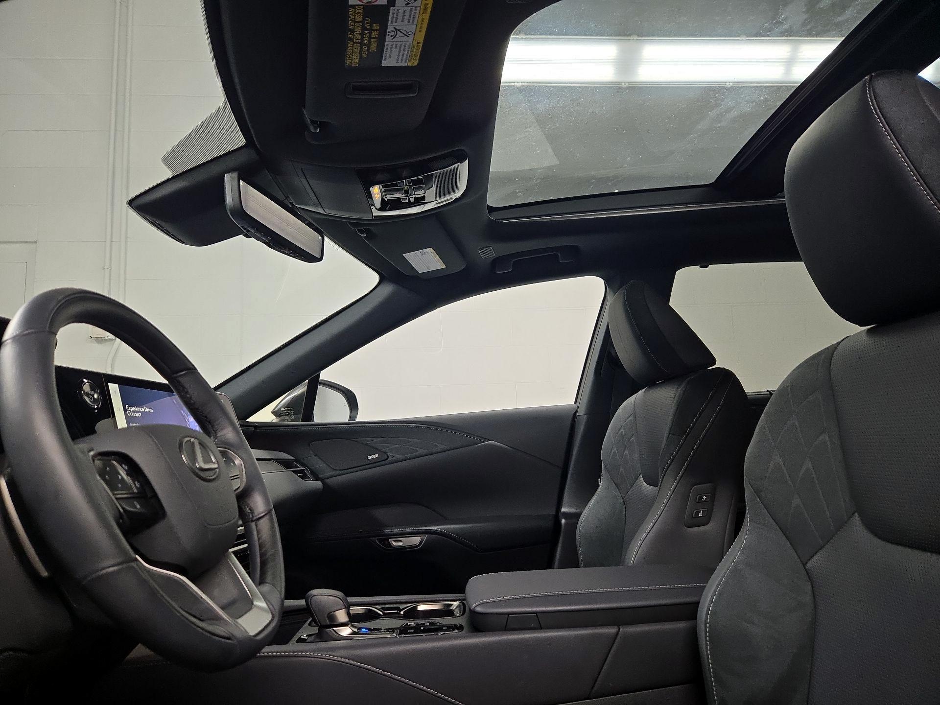 Thumbnail: 2025 Lexus RX - 19