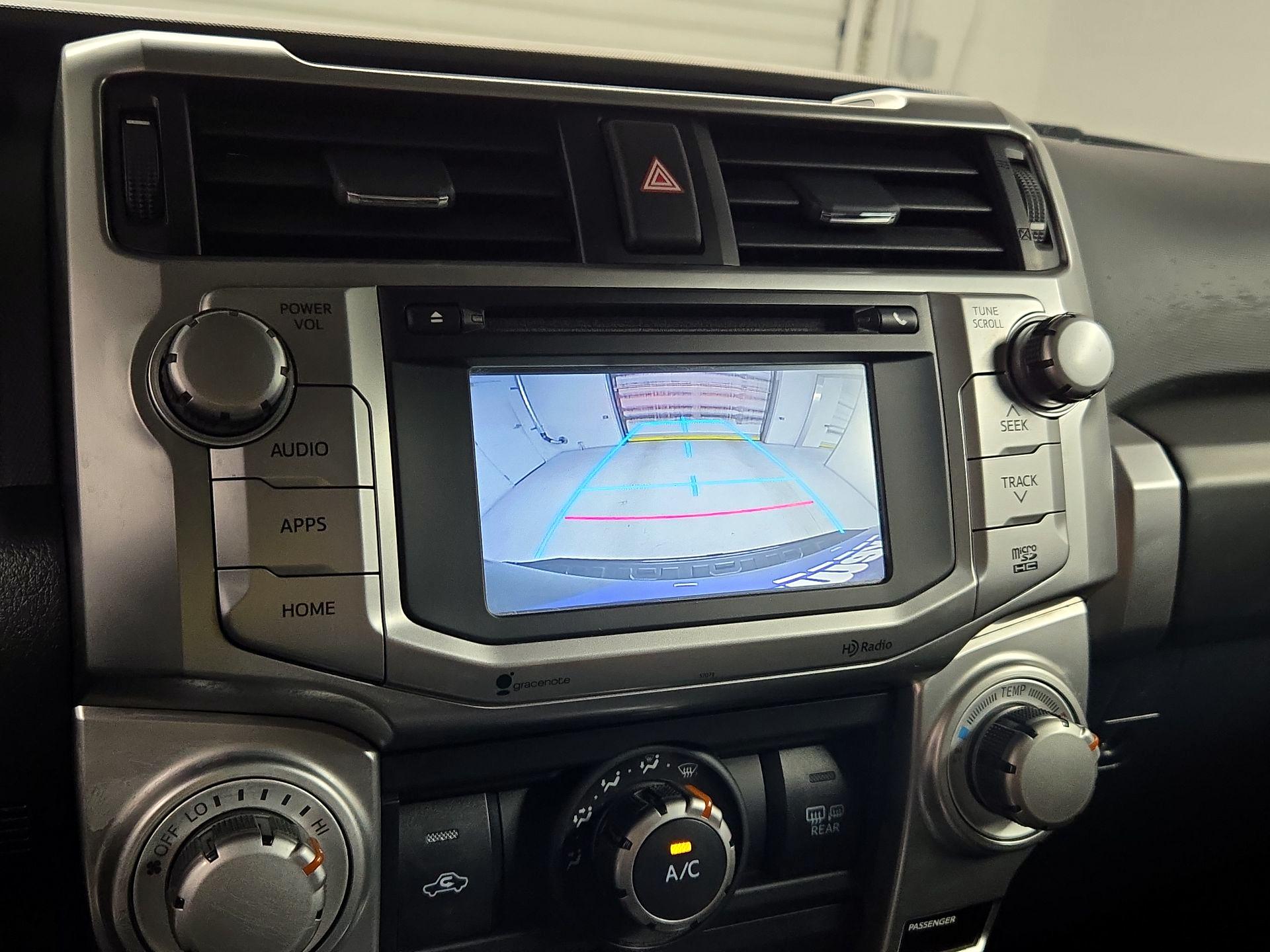 Thumbnail: 2015 Toyota 4Runner - 15