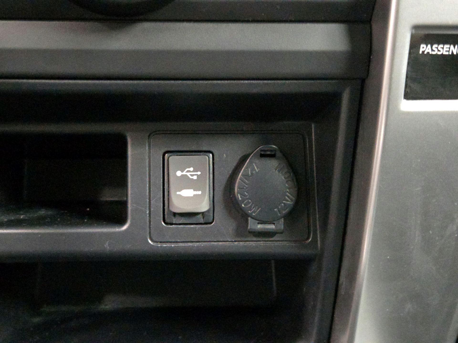 Thumbnail: 2015 Toyota 4Runner - 19