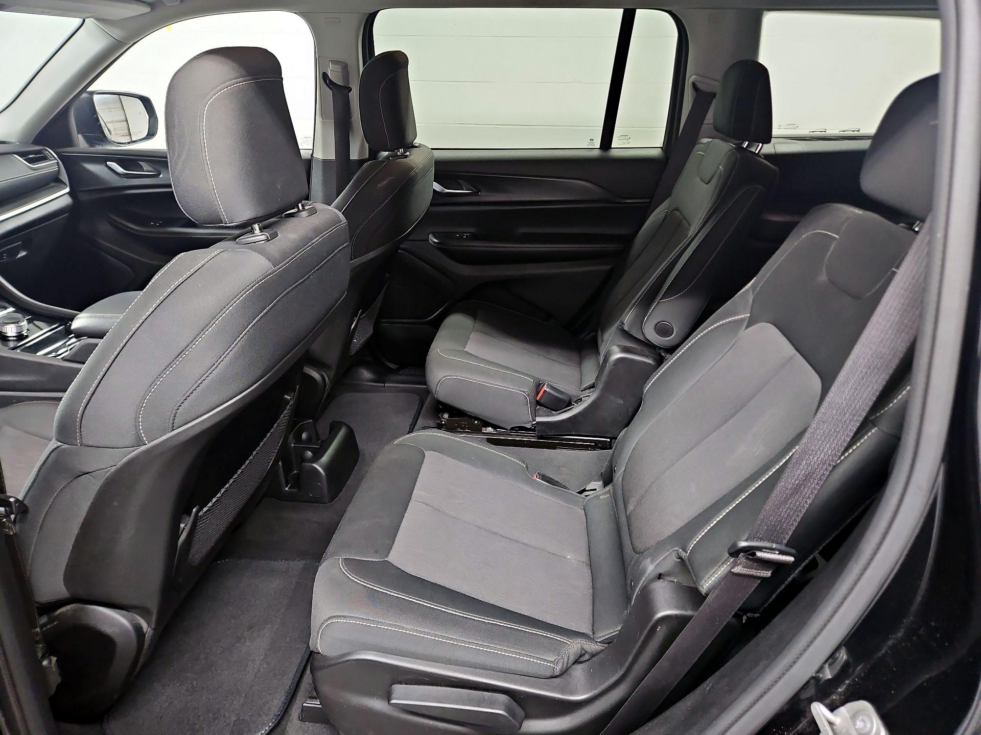 Thumbnail: 2023 Jeep Grand Cherokee L - 19
