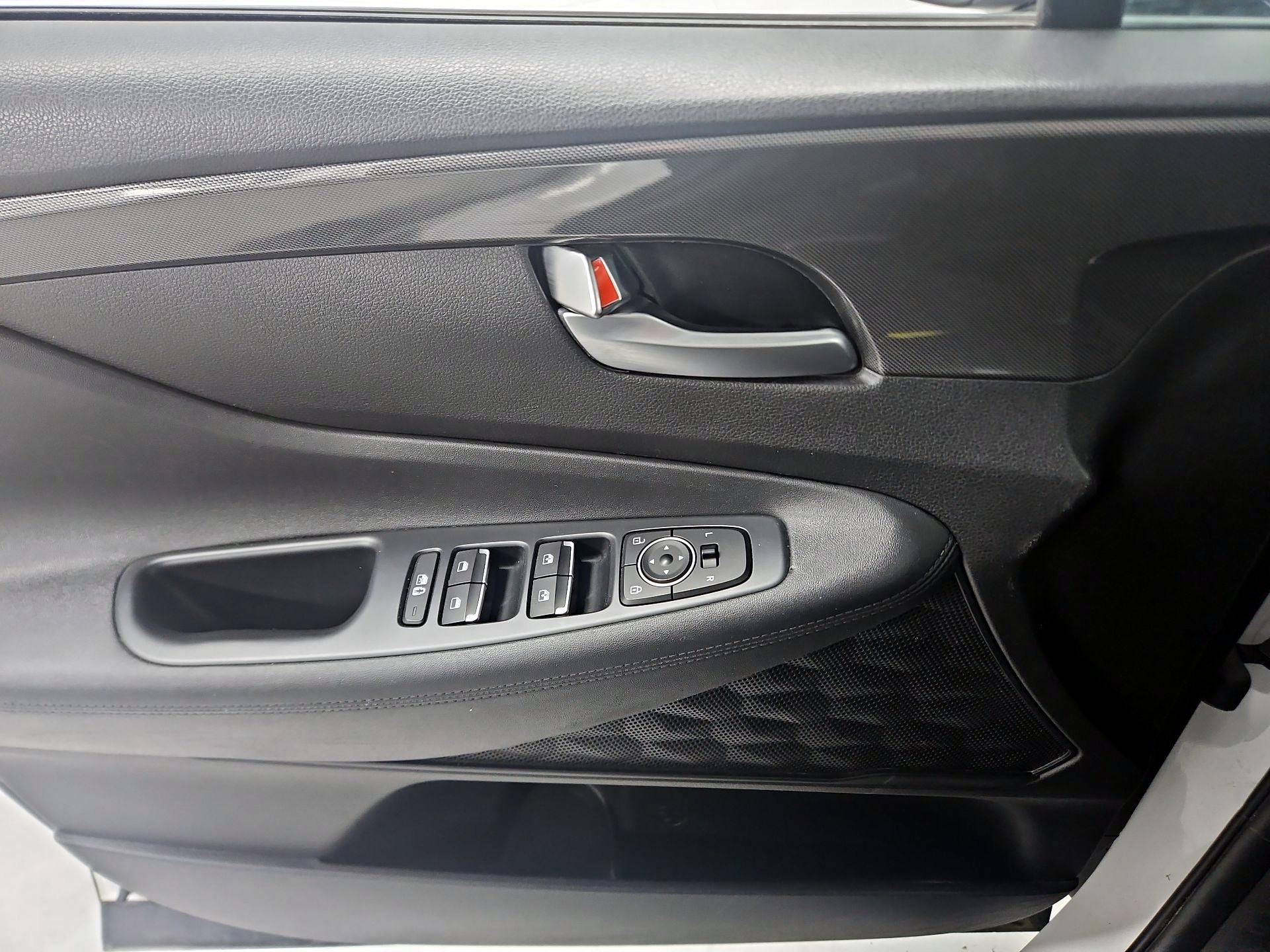 Thumbnail: 2023 Hyundai Santa Fe - 12