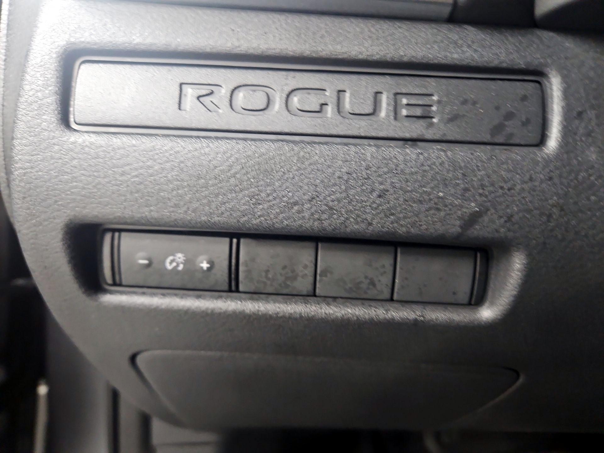 Thumbnail: 2021 Nissan Rogue - 13