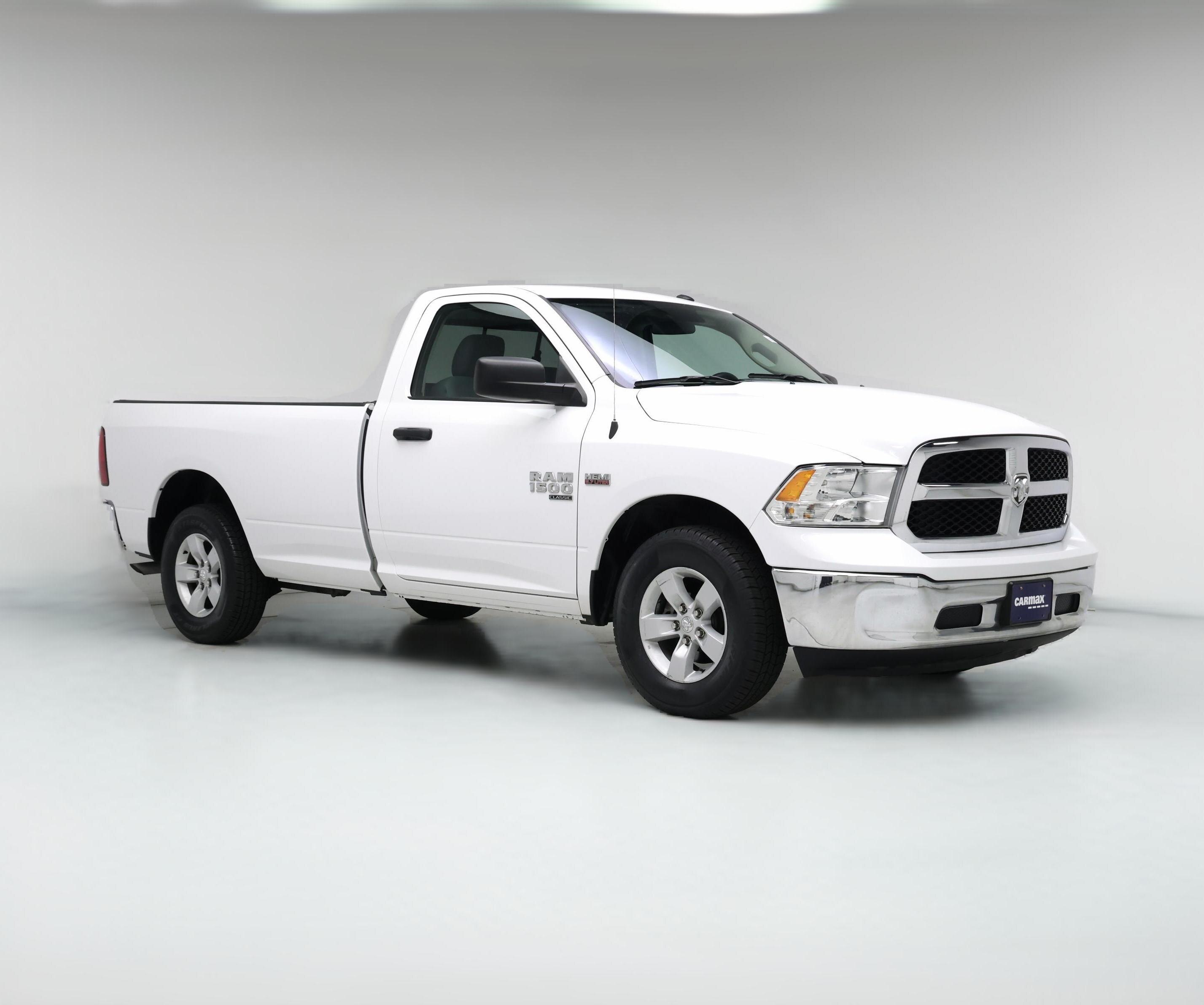 Thumbnail: 2020 RAM 1500 Classic - 1