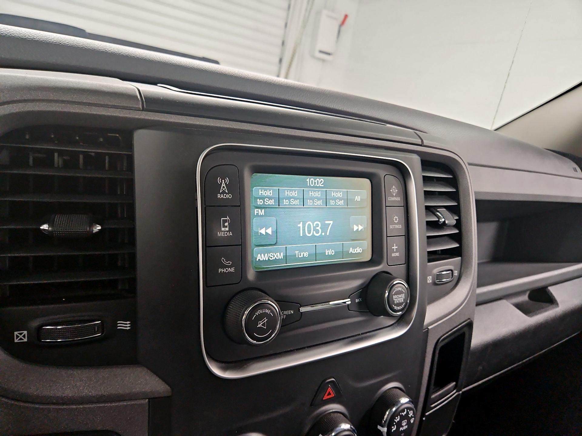Thumbnail: 2020 RAM 1500 Classic - 15