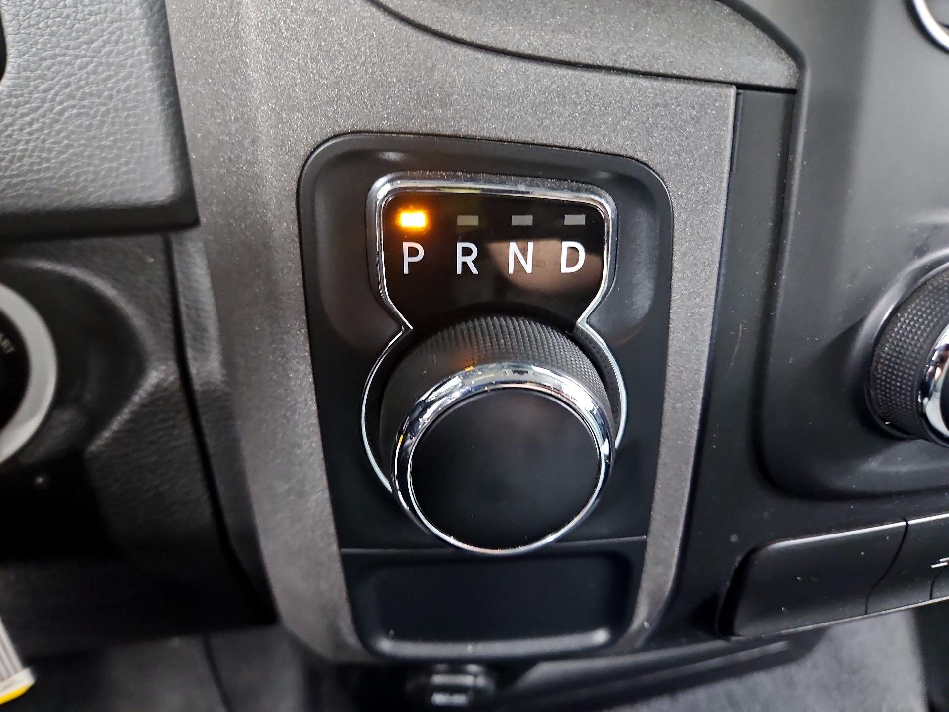 Thumbnail: 2020 RAM 1500 Classic - 17