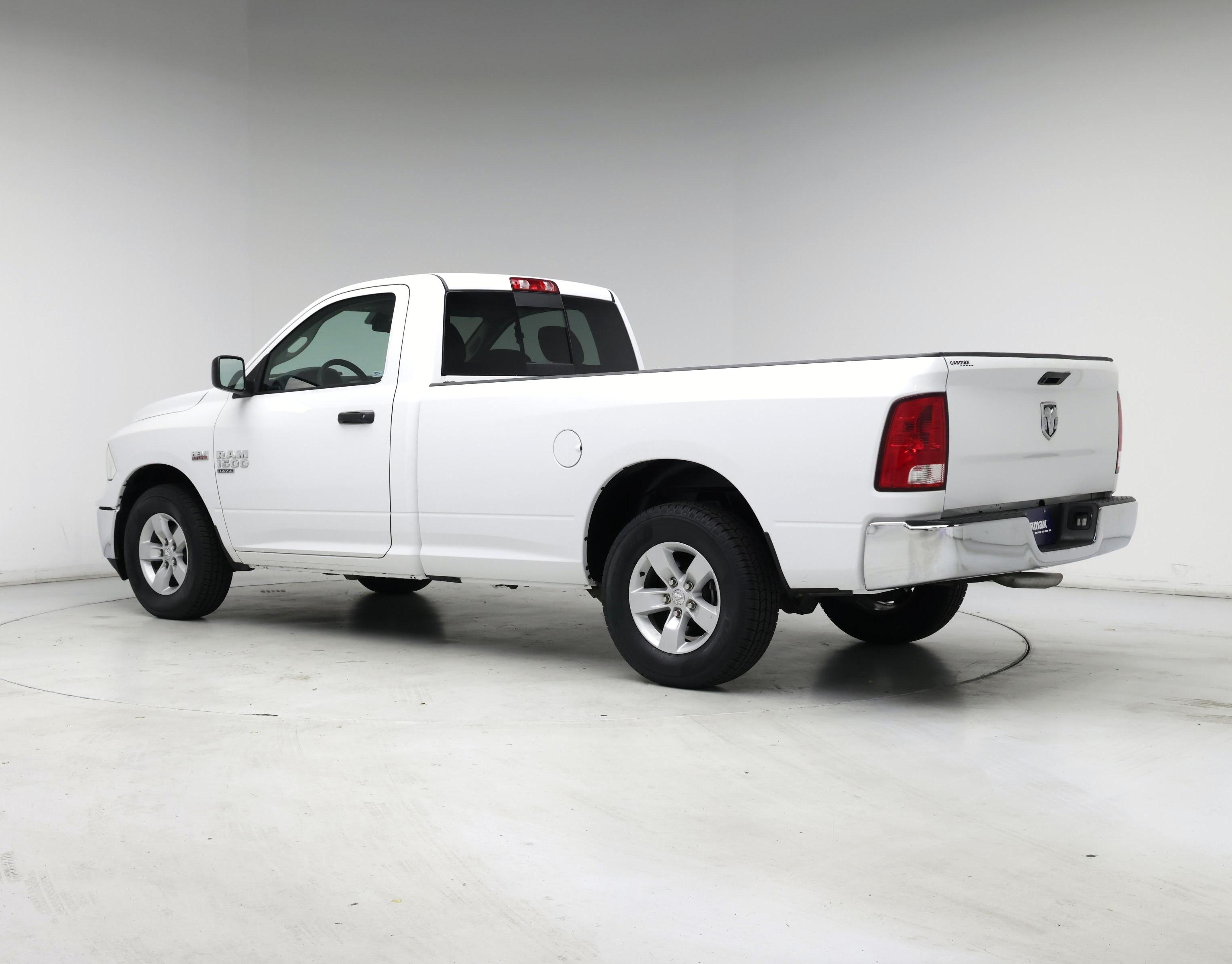 Thumbnail: 2020 RAM 1500 Classic - 2