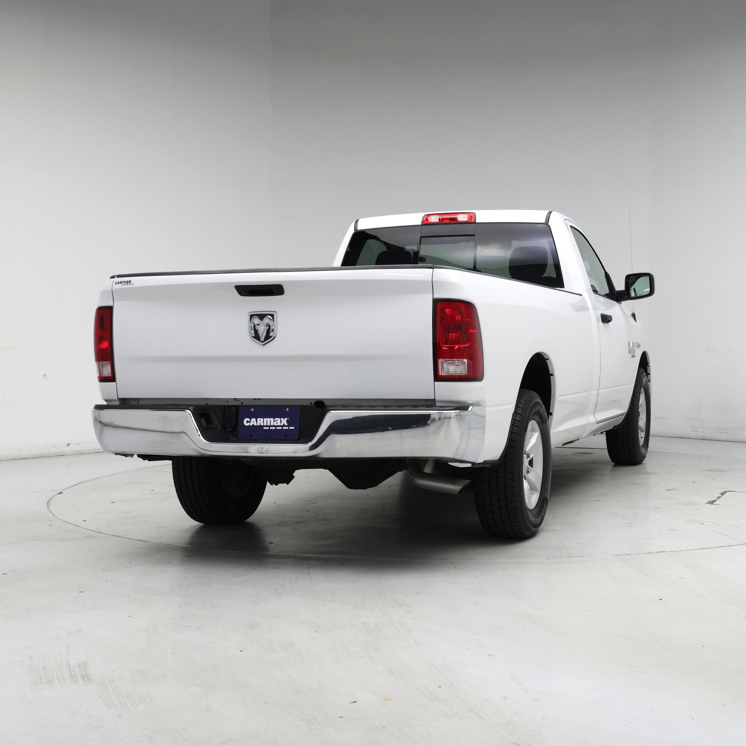Thumbnail: 2020 RAM 1500 Classic - 8