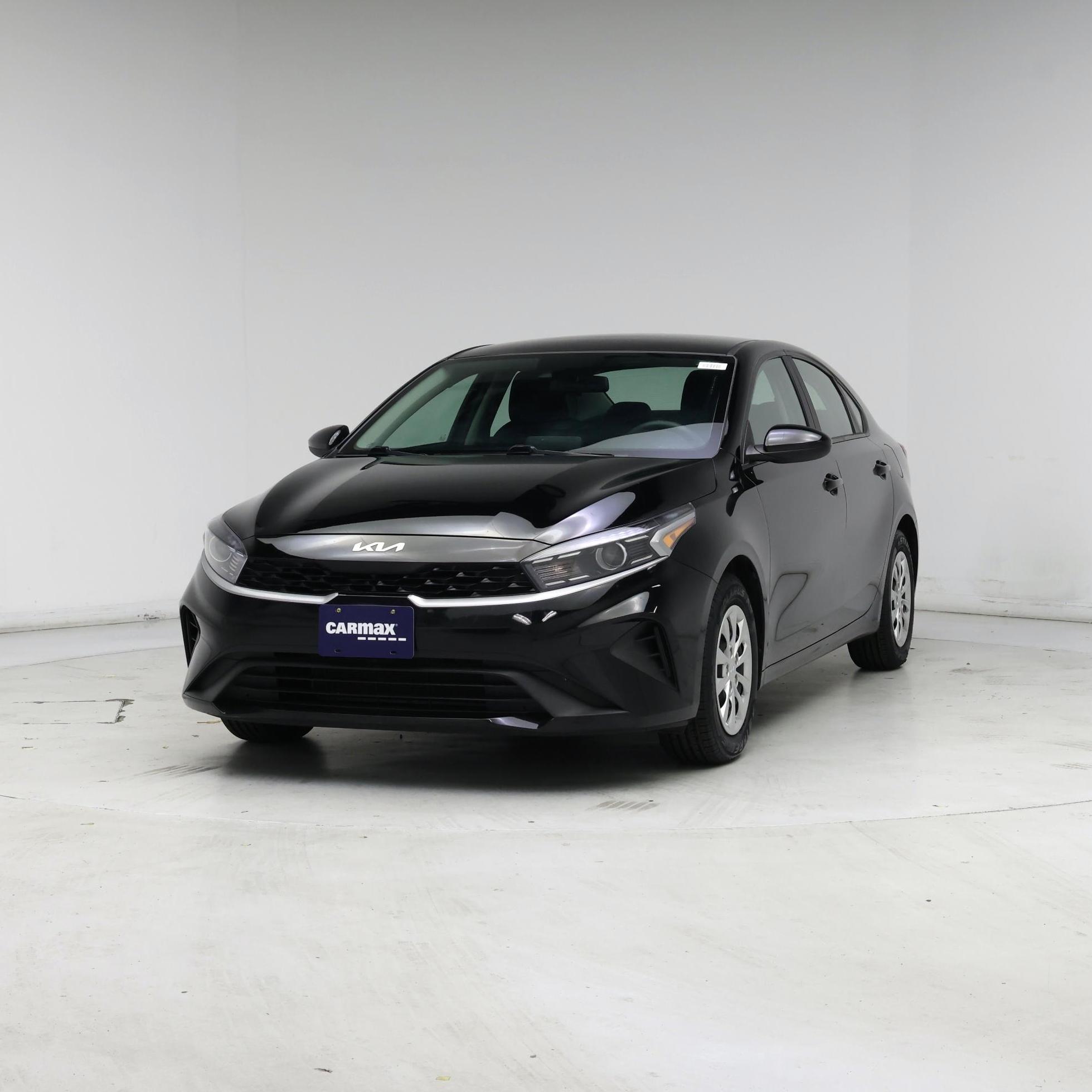 Thumbnail: 2023 Kia Forte - 4