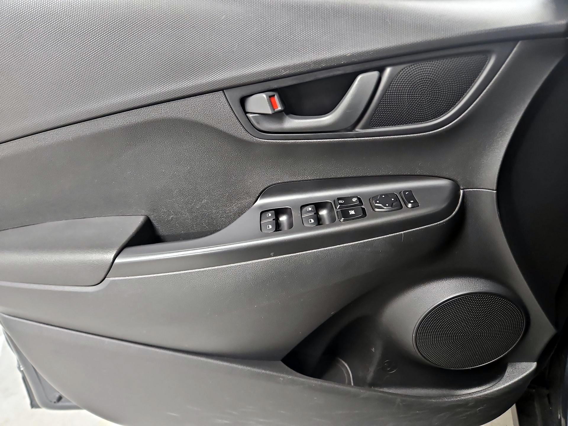 Thumbnail: 2018 Hyundai Kona - 12