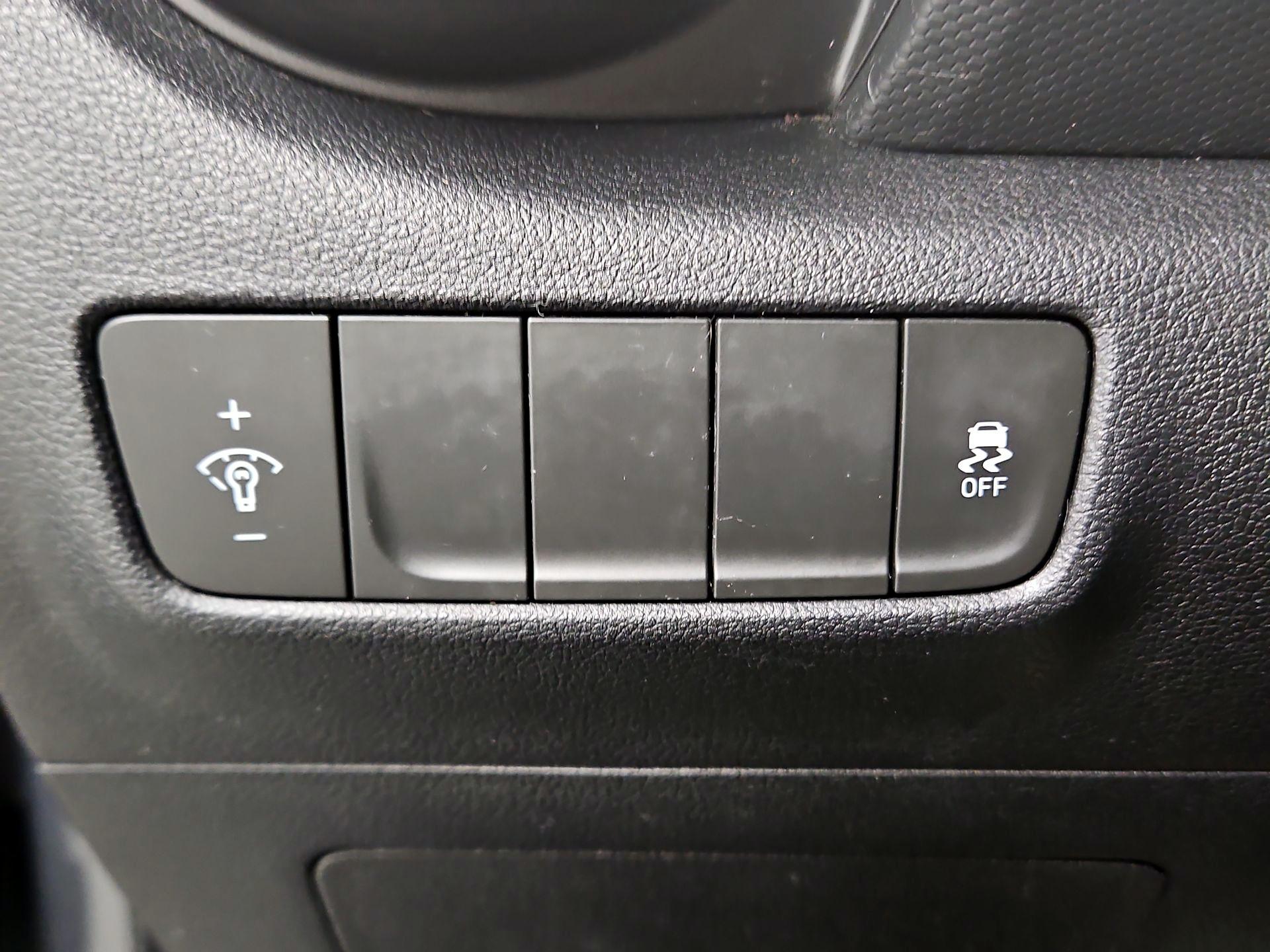 Thumbnail: 2018 Hyundai Kona - 13