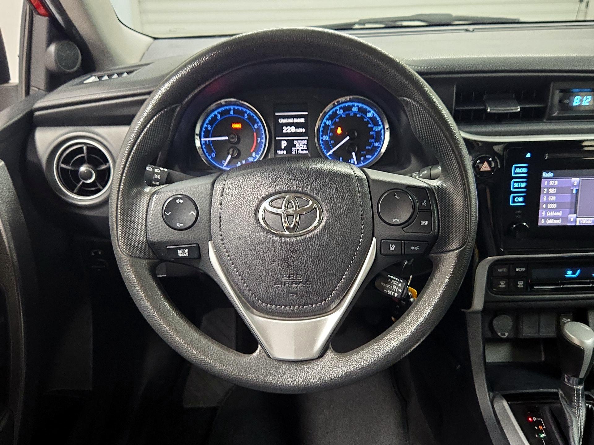 Thumbnail: 2018 Toyota Corolla - 10