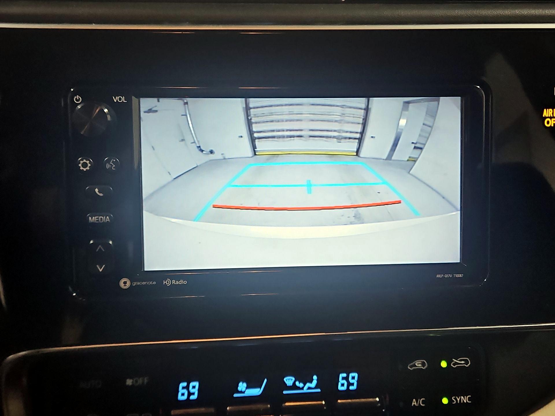 Thumbnail: 2018 Toyota Corolla iM - 14