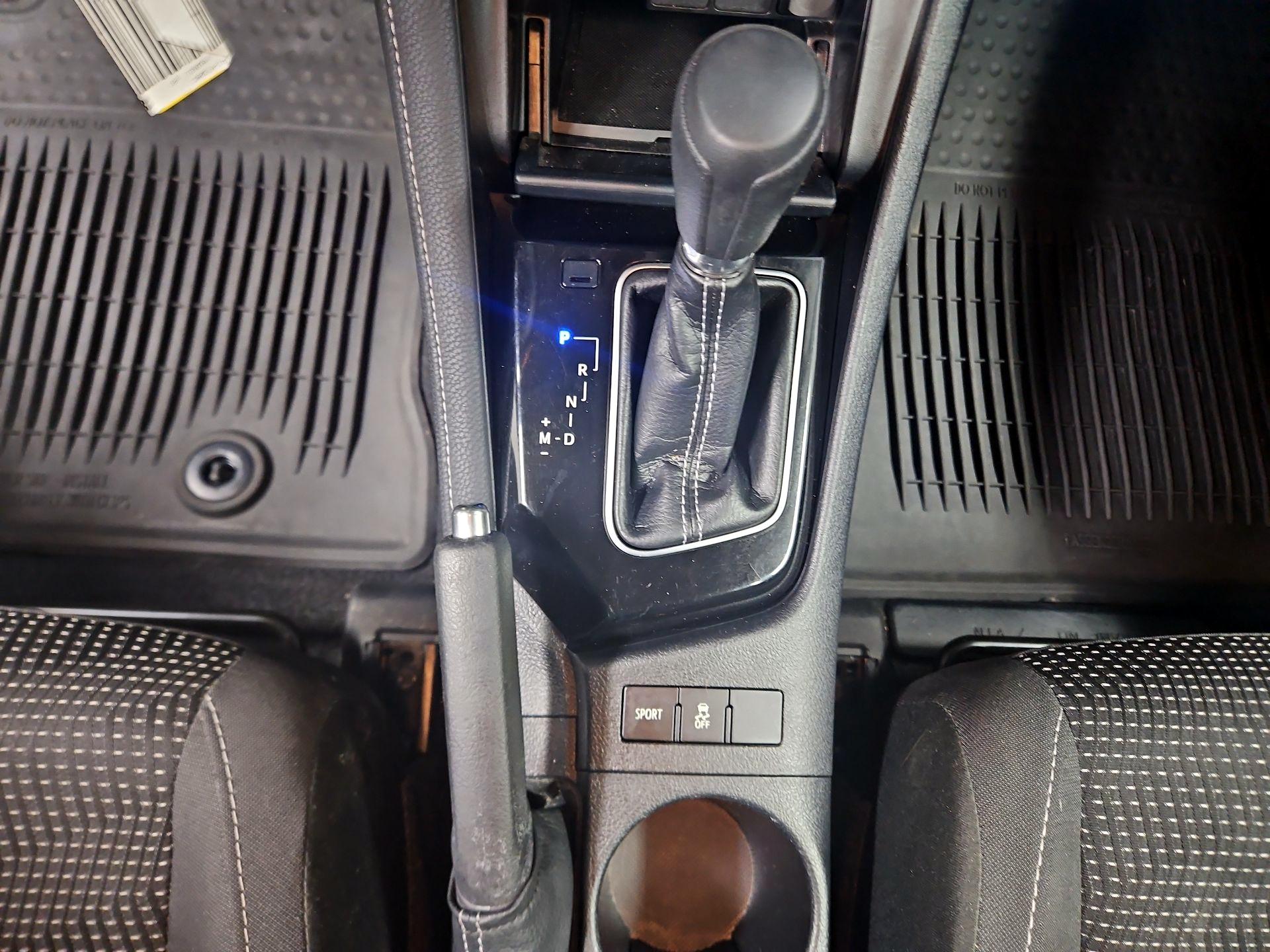 Thumbnail: 2018 Toyota Corolla iM - 17